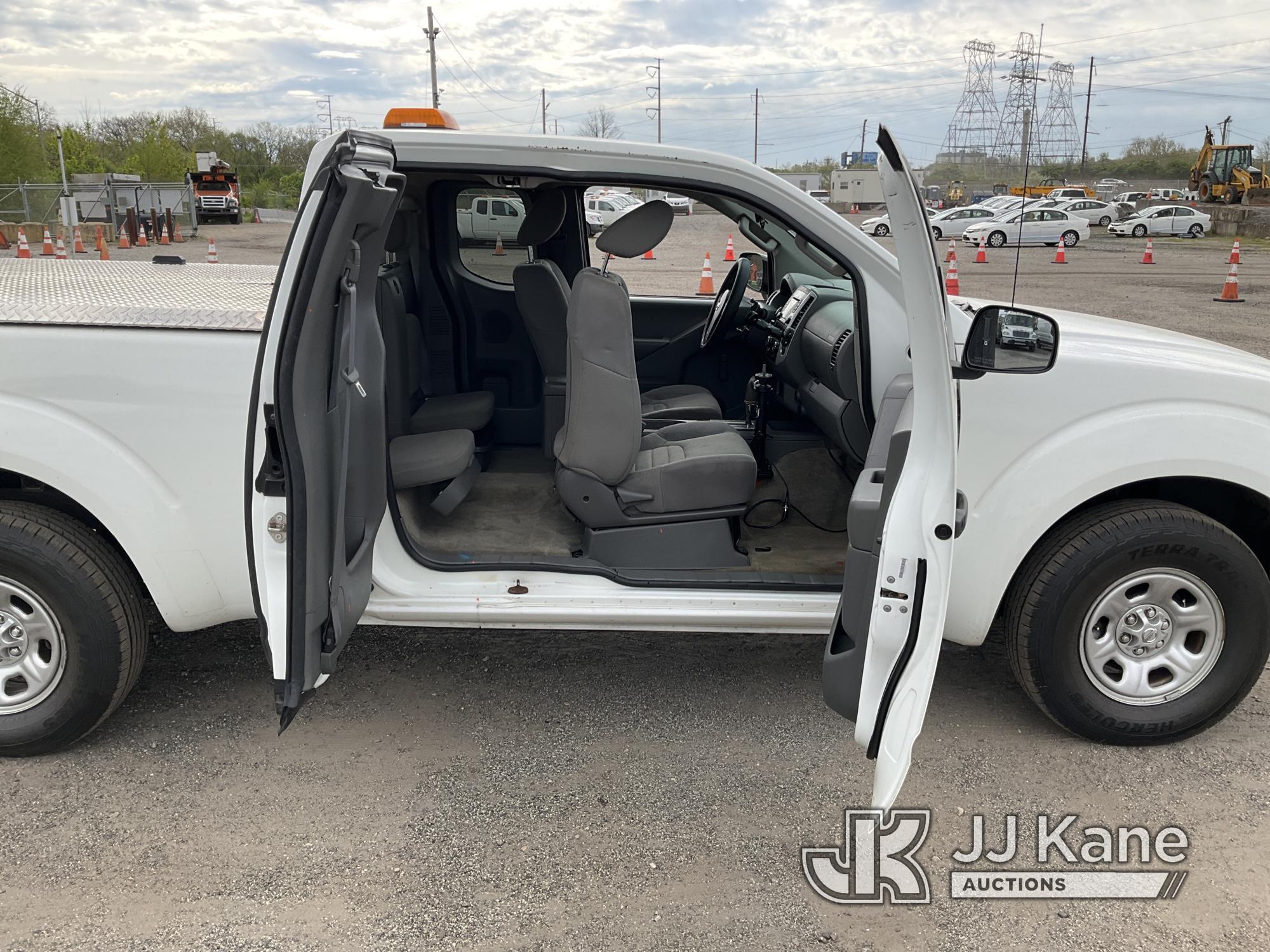 (Plymouth Meeting, PA) 2017 Nissan Frontier Extended-Cab Pickup Truck Runs & Moves, Body & Rust Dama