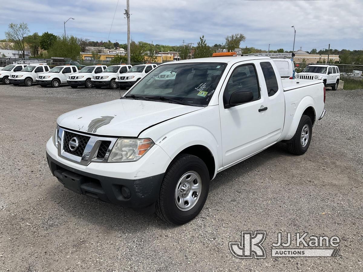 (Plymouth Meeting, PA) 2016 Nissan Frontier Extended-Cab Pickup Truck Bad Engine, Runs & Moves, Body