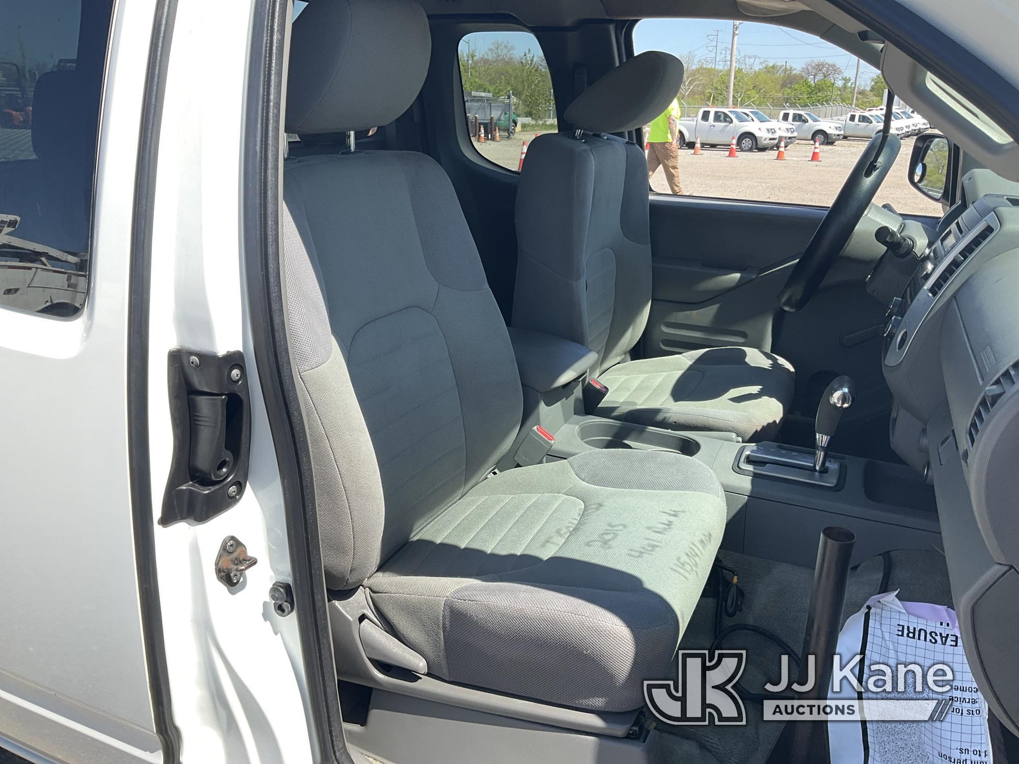 (Plymouth Meeting, PA) 2015 Nissan Frontier Extended-Cab Pickup Truck Runs & Moves, Check Engine Lig