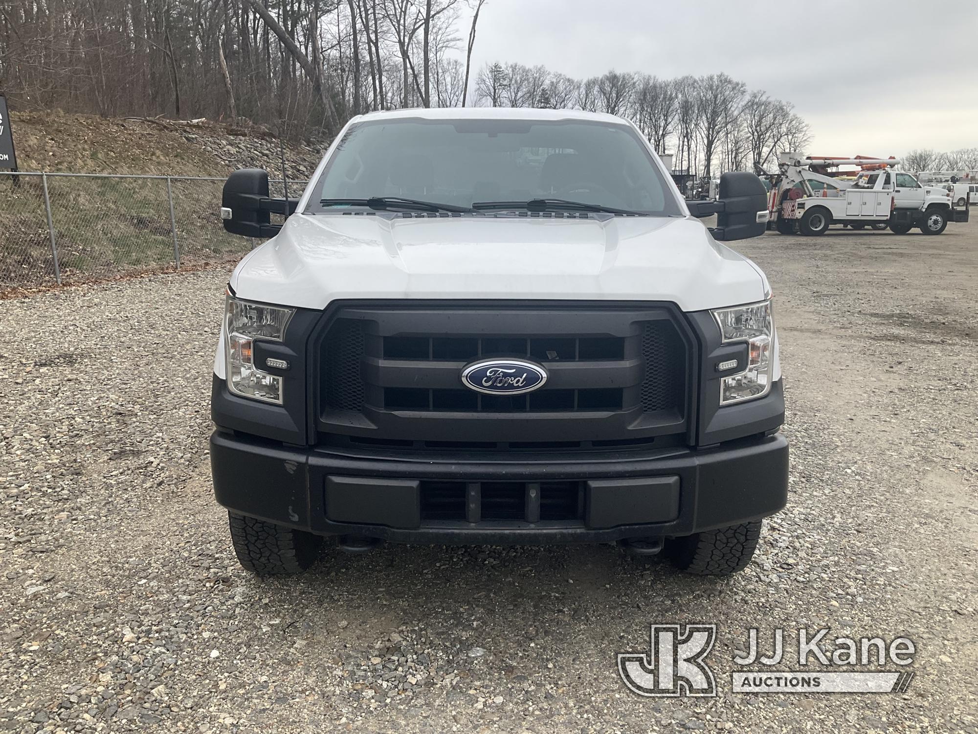 (Shrewsbury, MA) 2016 Ford F150 4x4 Extended-Cab Pickup Truck Runs & Moves) (Check Engine Light On,