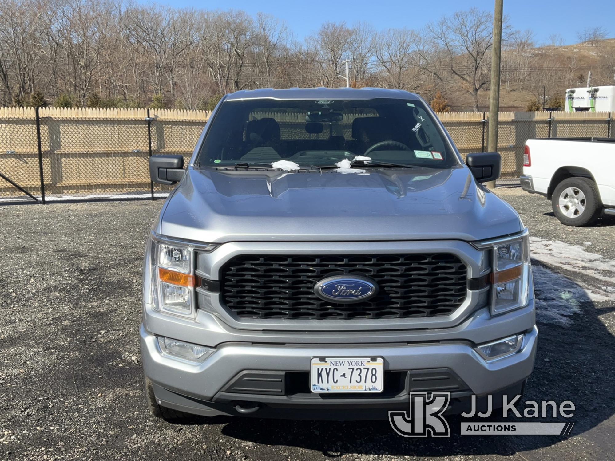 (Kings Park, NY) 2021 Ford F150 XLT 4x4 Crew-Cab Pickup Truck Runs & Moves) (Inspection and Removal