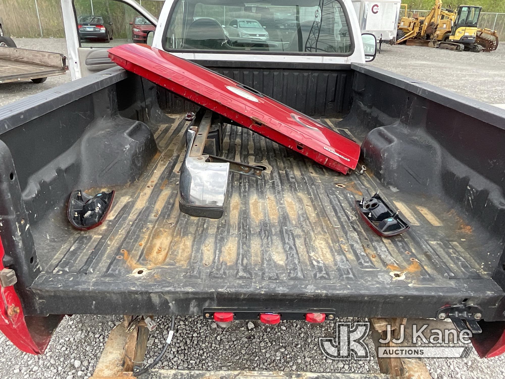 (Hobart, IN) 2001 Ford F350 4x4 Dual Wheel Pickup Truck Runs & Moves) (BED OF TRUCK NOT BOLTED DOWN