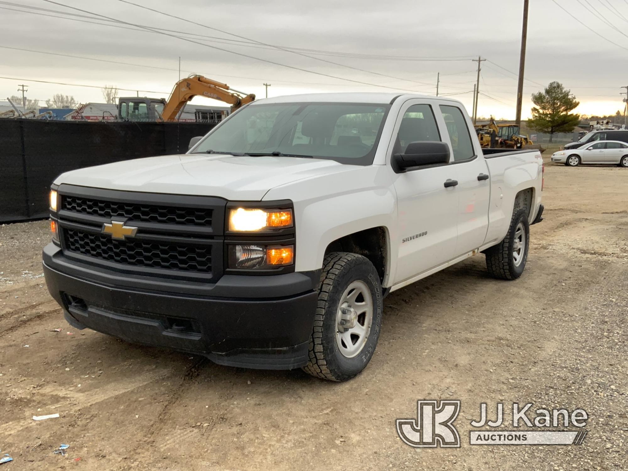 (Charlotte, MI) 2014 Chevrolet Silverado 1500 4x4 Double-Cab Pickup Truck Runs & Moves) (Rust Damage