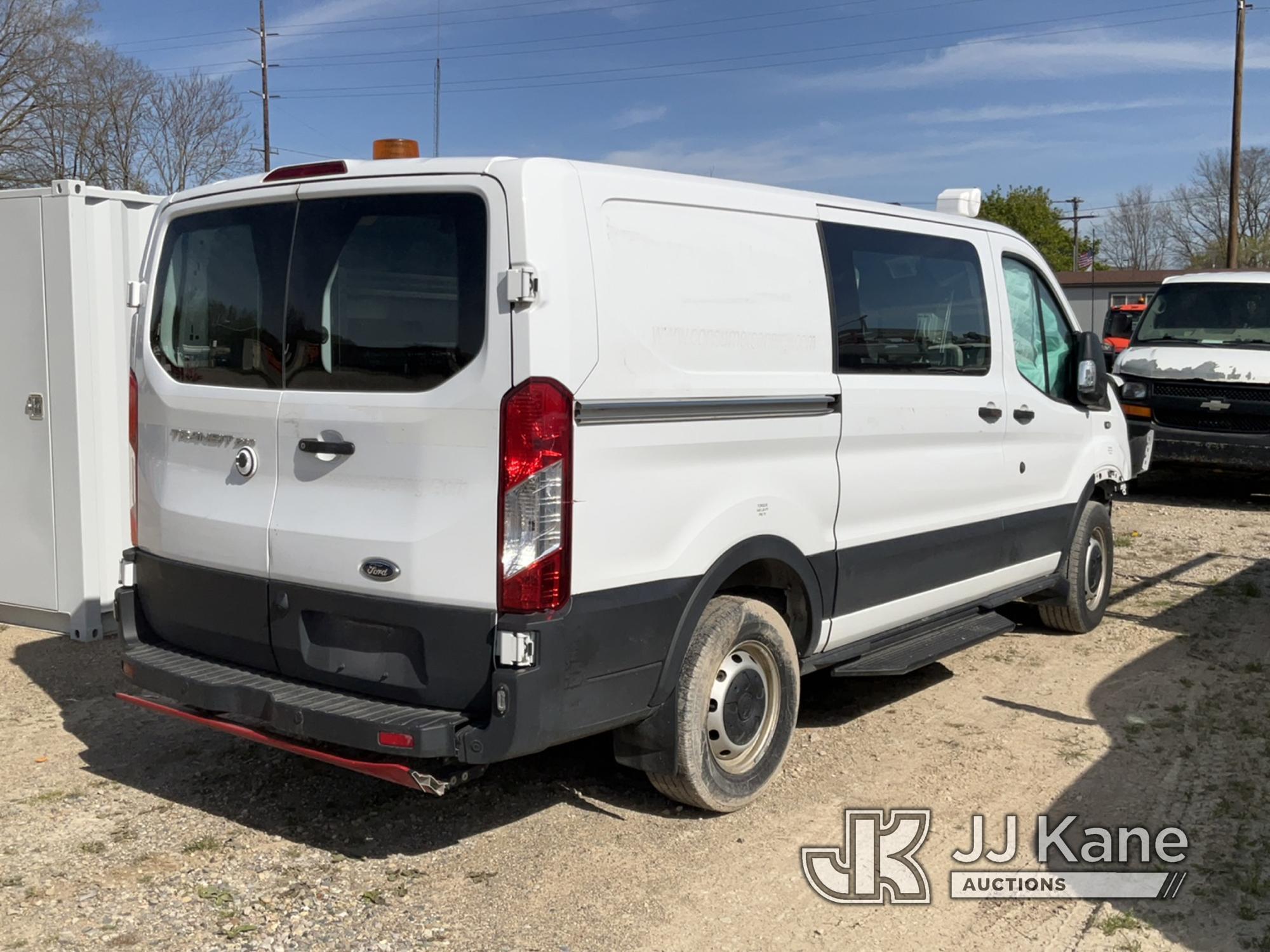 (Charlotte, MI) 2019 Ford Transit-250 Cargo Van Condition Unknown, Wrecked, All Airbags Deployed, BU