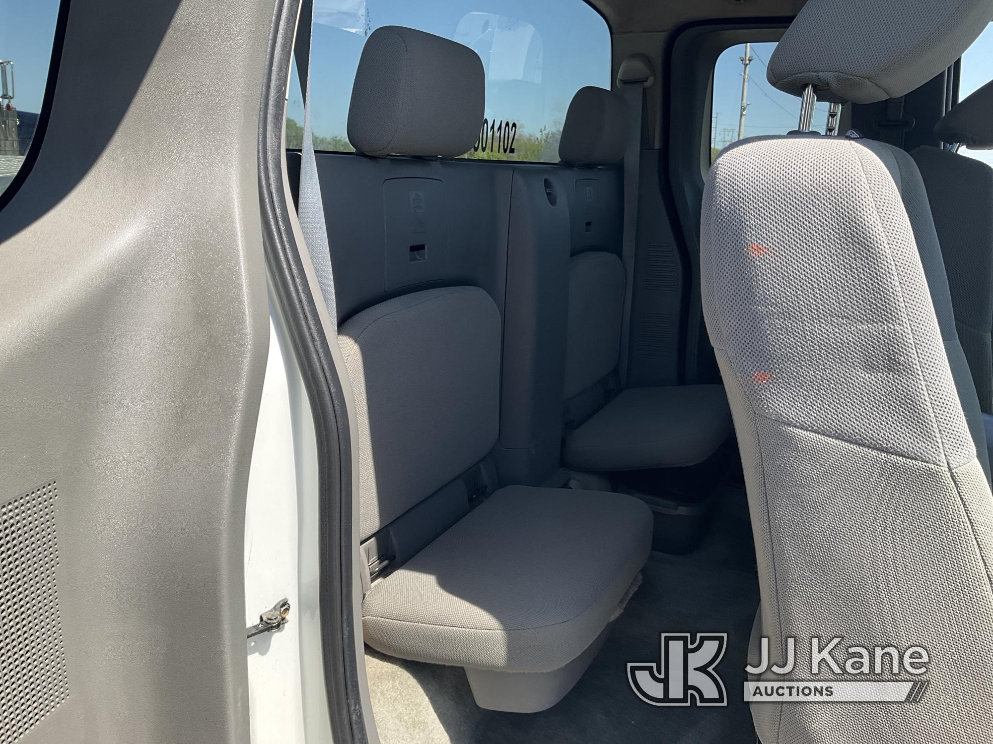 (Plymouth Meeting, PA) 2015 Nissan Frontier Extended-Cab Pickup Truck Runs & Moves, Check Engine Lig