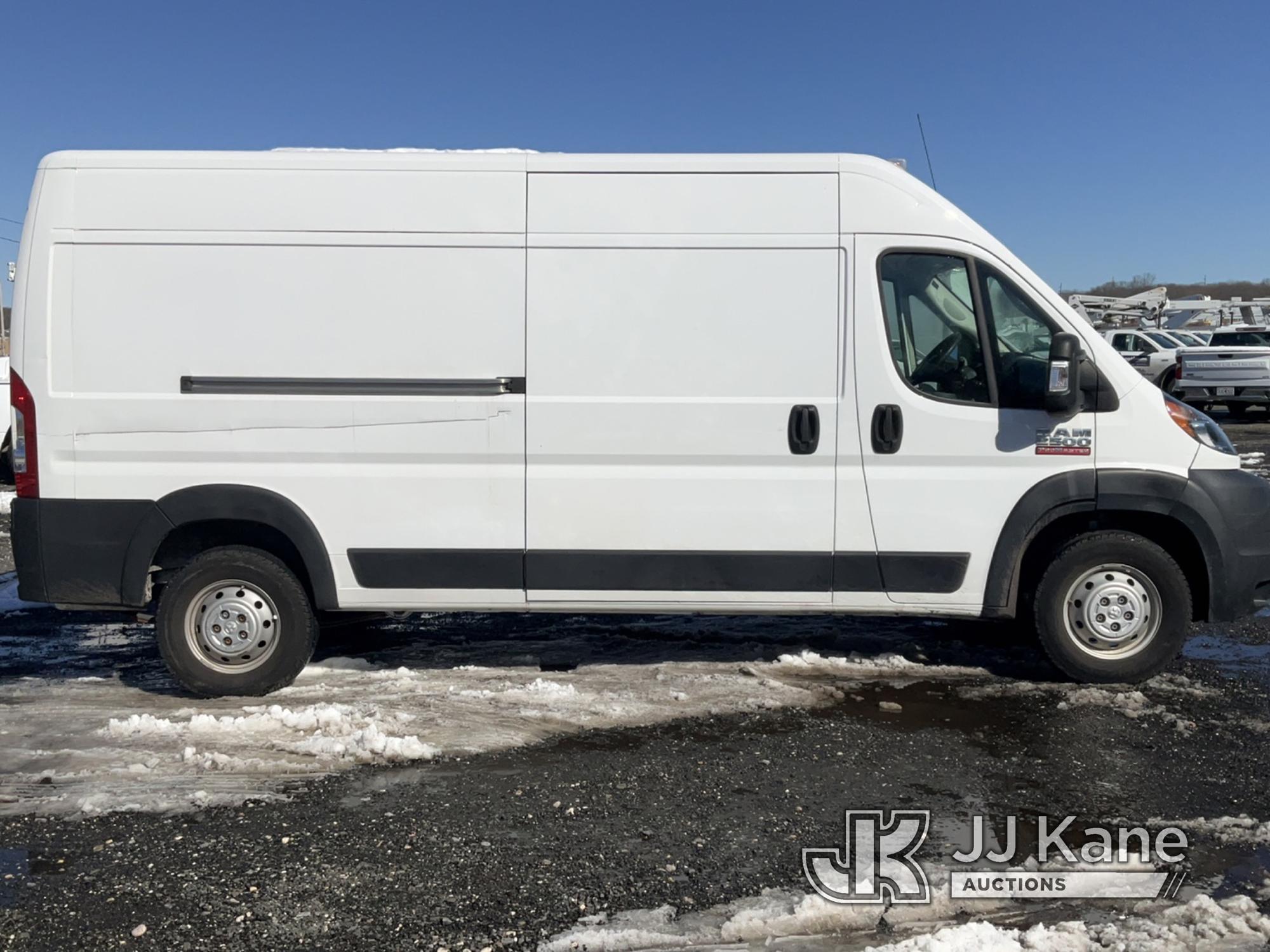 (Kings Park, NY) 2020 Ram Promaster 2500 High-Top Cargo Van Runs & Moves, Minor Body Damage) (Inspec