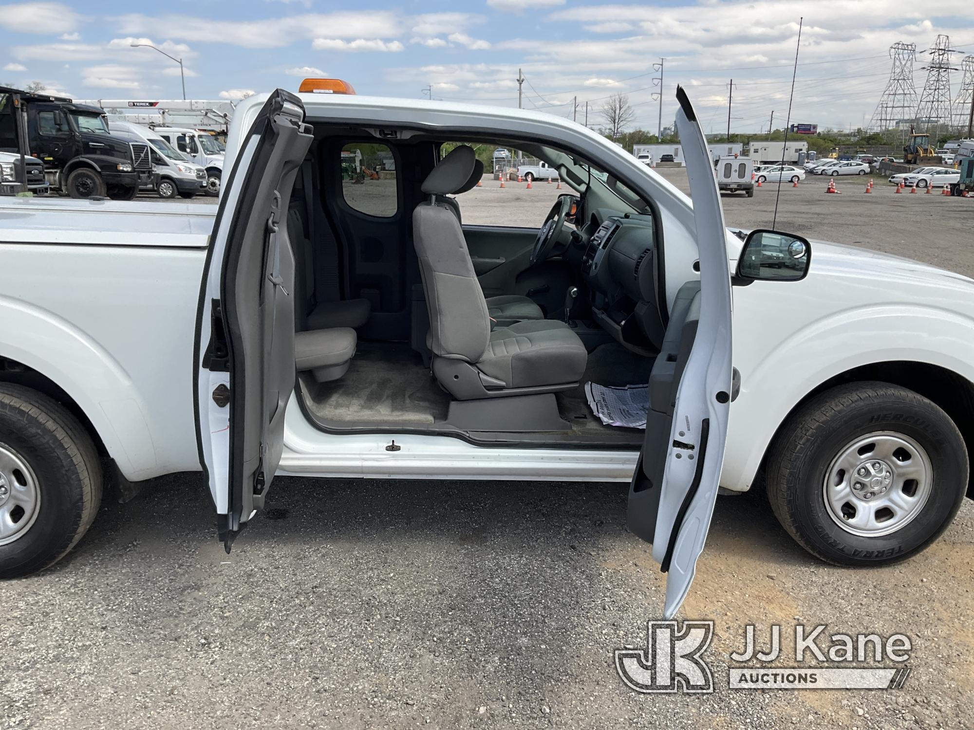 (Plymouth Meeting, PA) 2016 Nissan Frontier Extended-Cab Pickup Truck Runs & Moves, Body & Rust Dama