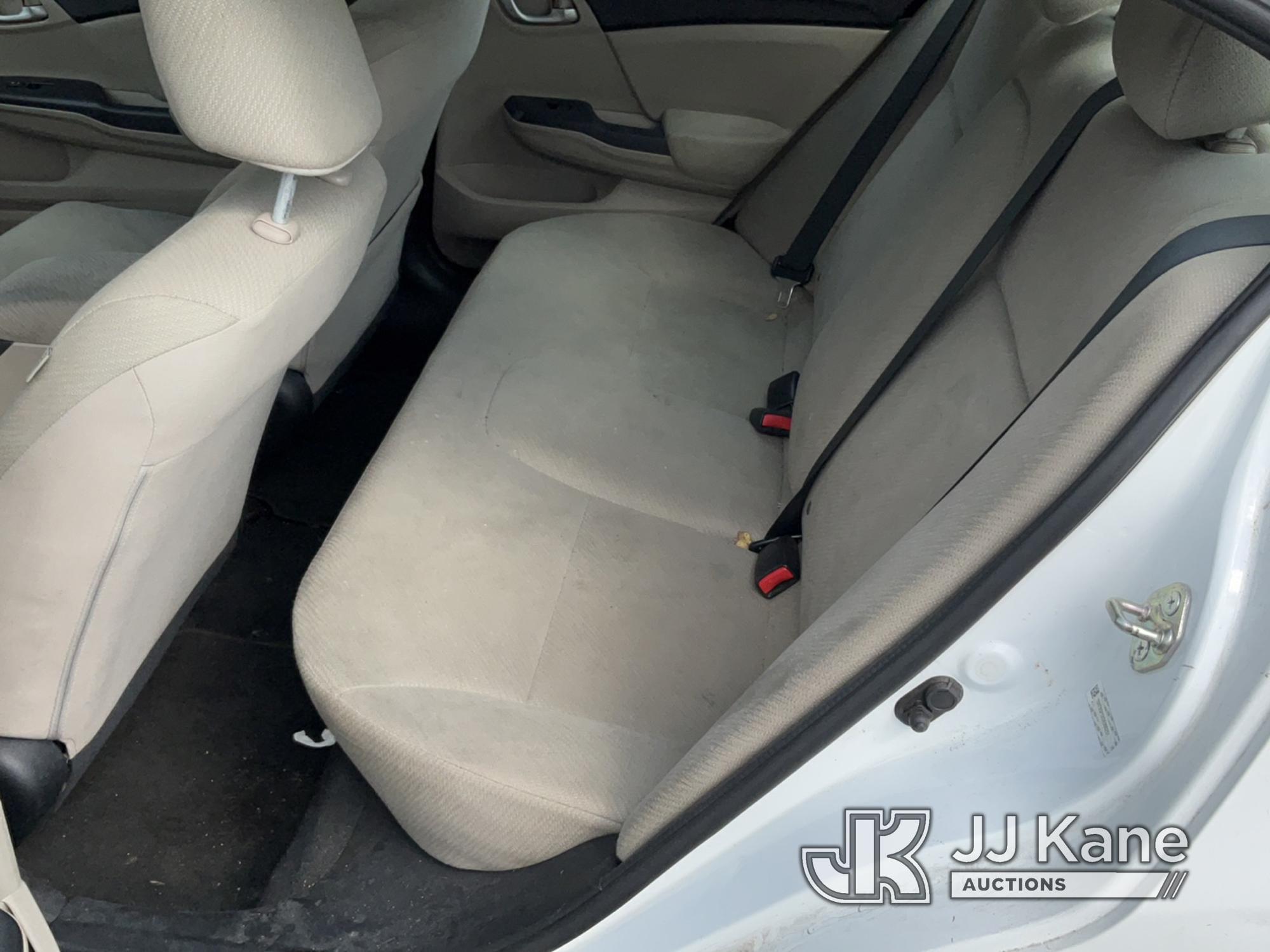 (Chester Springs, PA) 2013 Honda Civic 4-Door Sedan CNG Only) (Runs & Moves, Out Fuel/CNG, Body & Ru