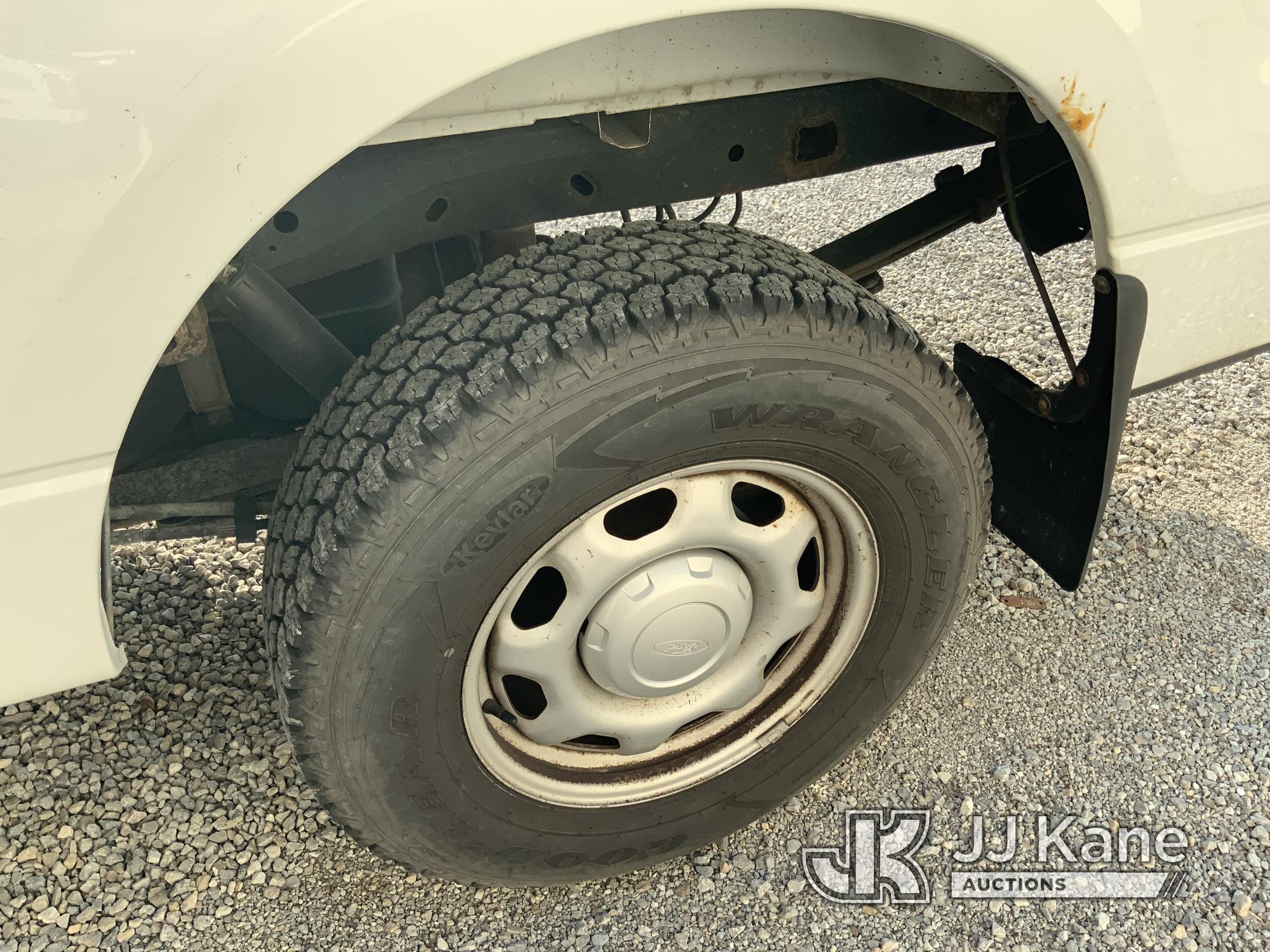 (Fort Wayne, IN) 2013 Ford F150 4x4 Pickup Truck Runs & Moves) (Rust/Body Damage