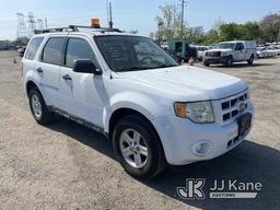 (Plymouth Meeting, PA) 2010 Ford Escape Hybrid 4-Door Sport Utility Vehicle Runs & Moves, Bad Exhaus