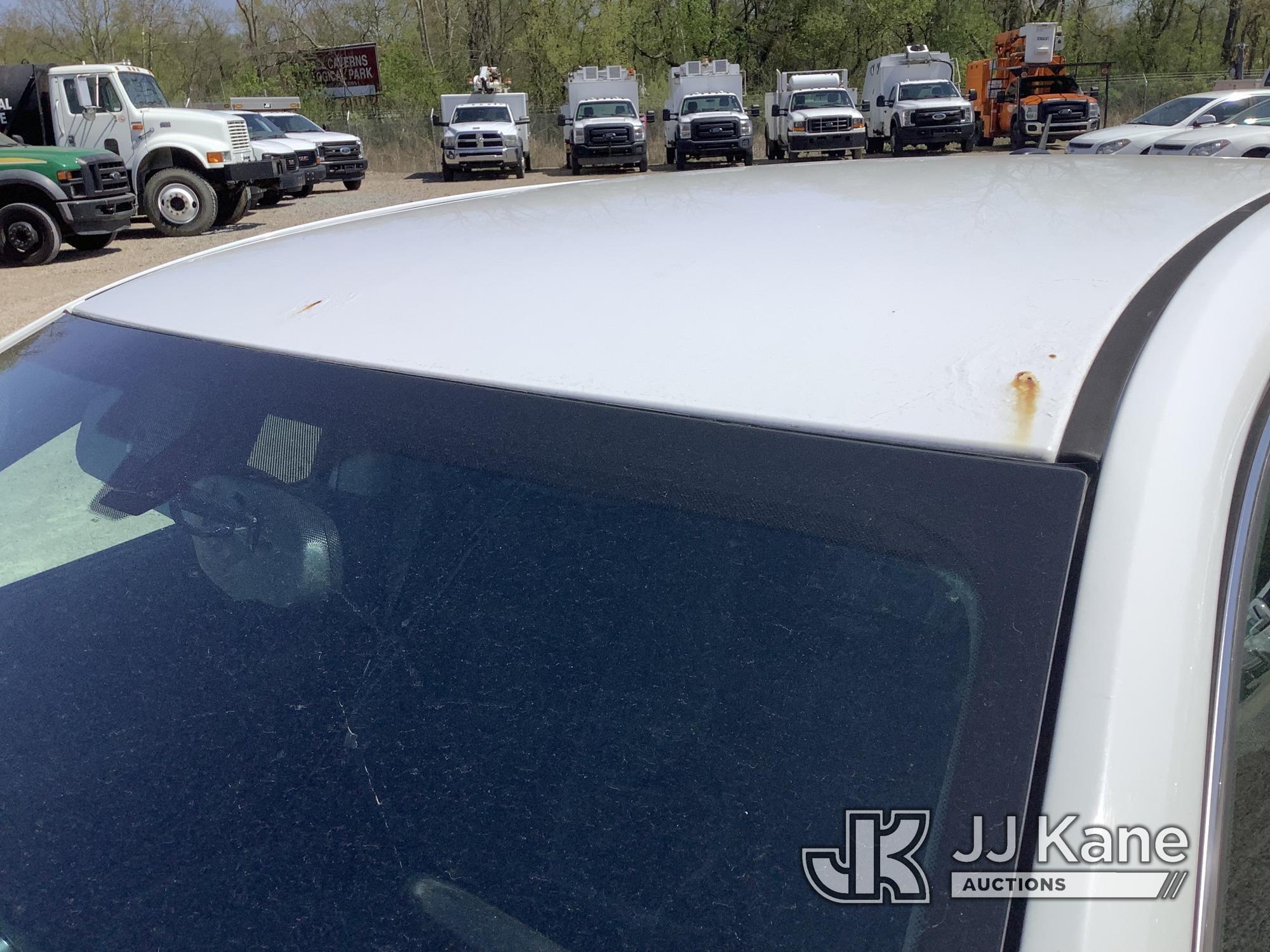 (Smock, PA) 2014 Chevrolet Impala LT 4-Door Sedan Title Delay) (Runs & Moves, Rust & Paint Damage