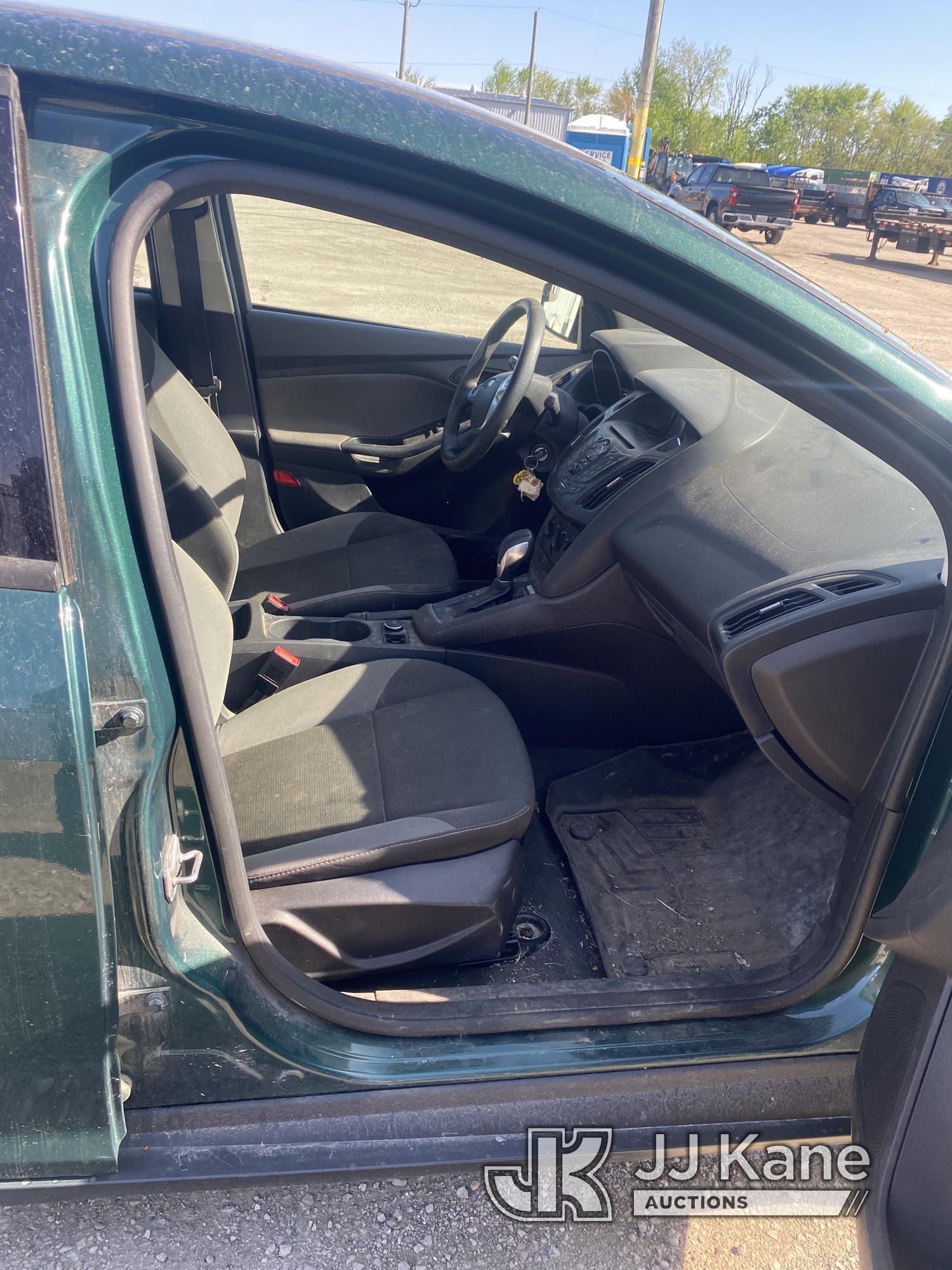 (University Park, IL) 2014 Ford Focus 4-Door Sedan Runs & Moves