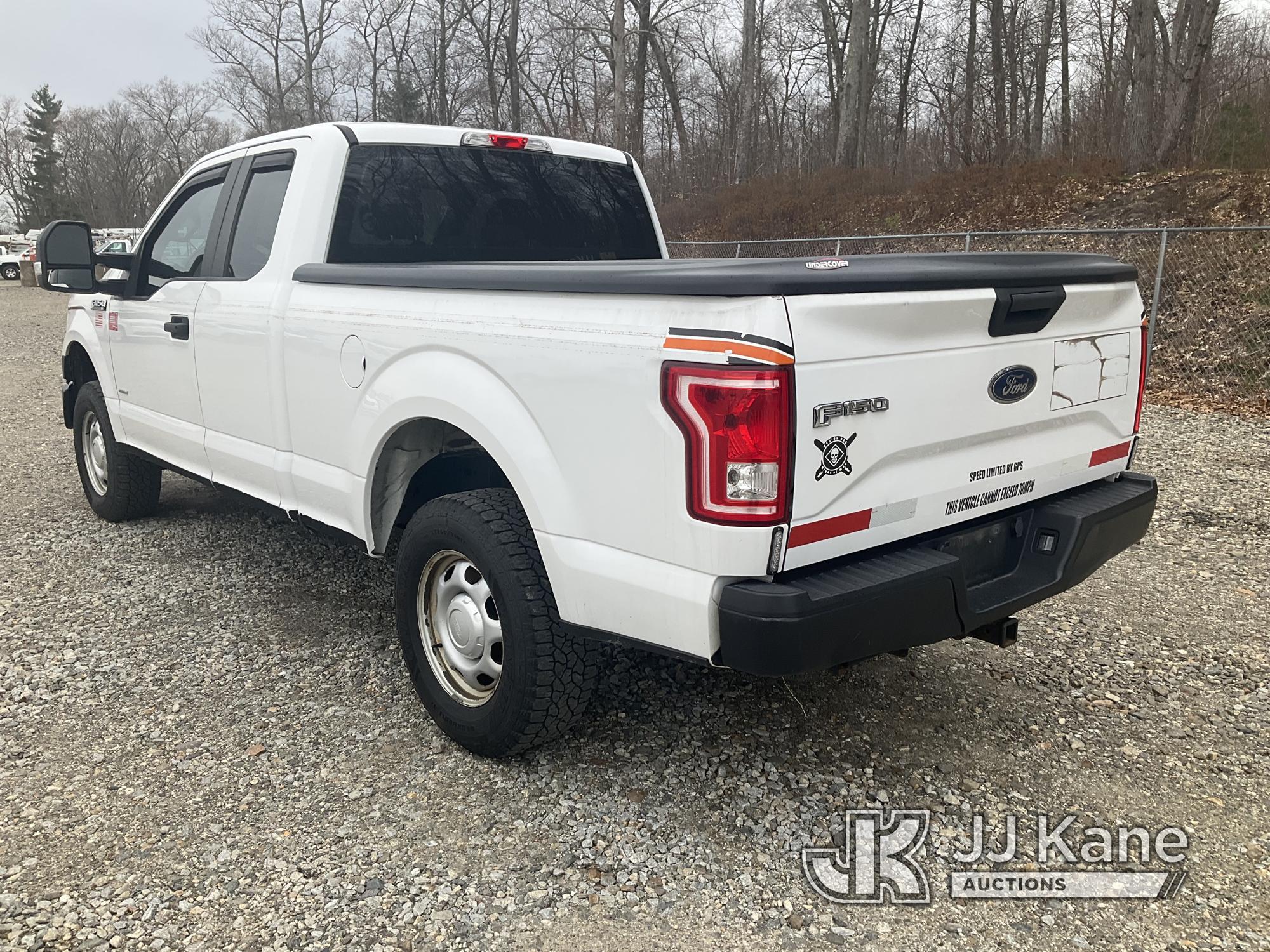 (Shrewsbury, MA) 2016 Ford F150 4x4 Extended-Cab Pickup Truck Runs & Moves) (Check Engine Light On,