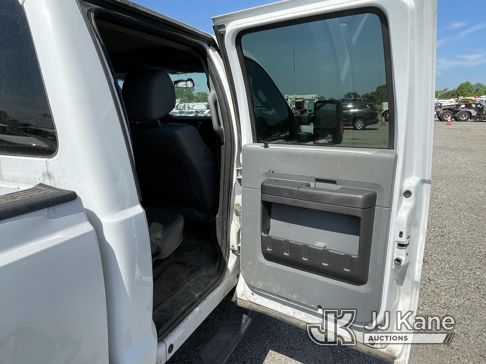 (Plymouth Meeting, PA) 2014 Ford F250 4x4 Crew-Cab Pickup Truck Runs & Moves, Body & Rust Damage, Fr