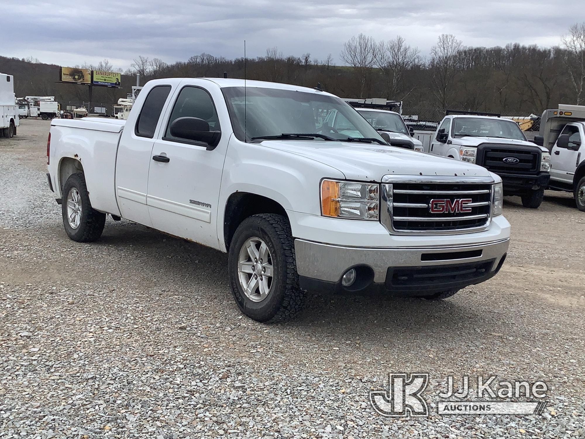 (Smock, PA) 2013 GMC Sierra 1500 4x4 Extended-Cab Pickup Truck Title Delay) (Runs & Moves, Rust & Bo