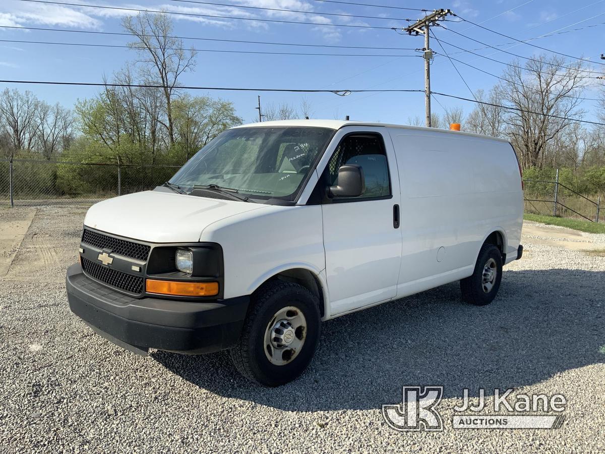 (Fort Wayne, IN) 2012 Chevrolet Express G2500 Cargo Van Runs & Moves