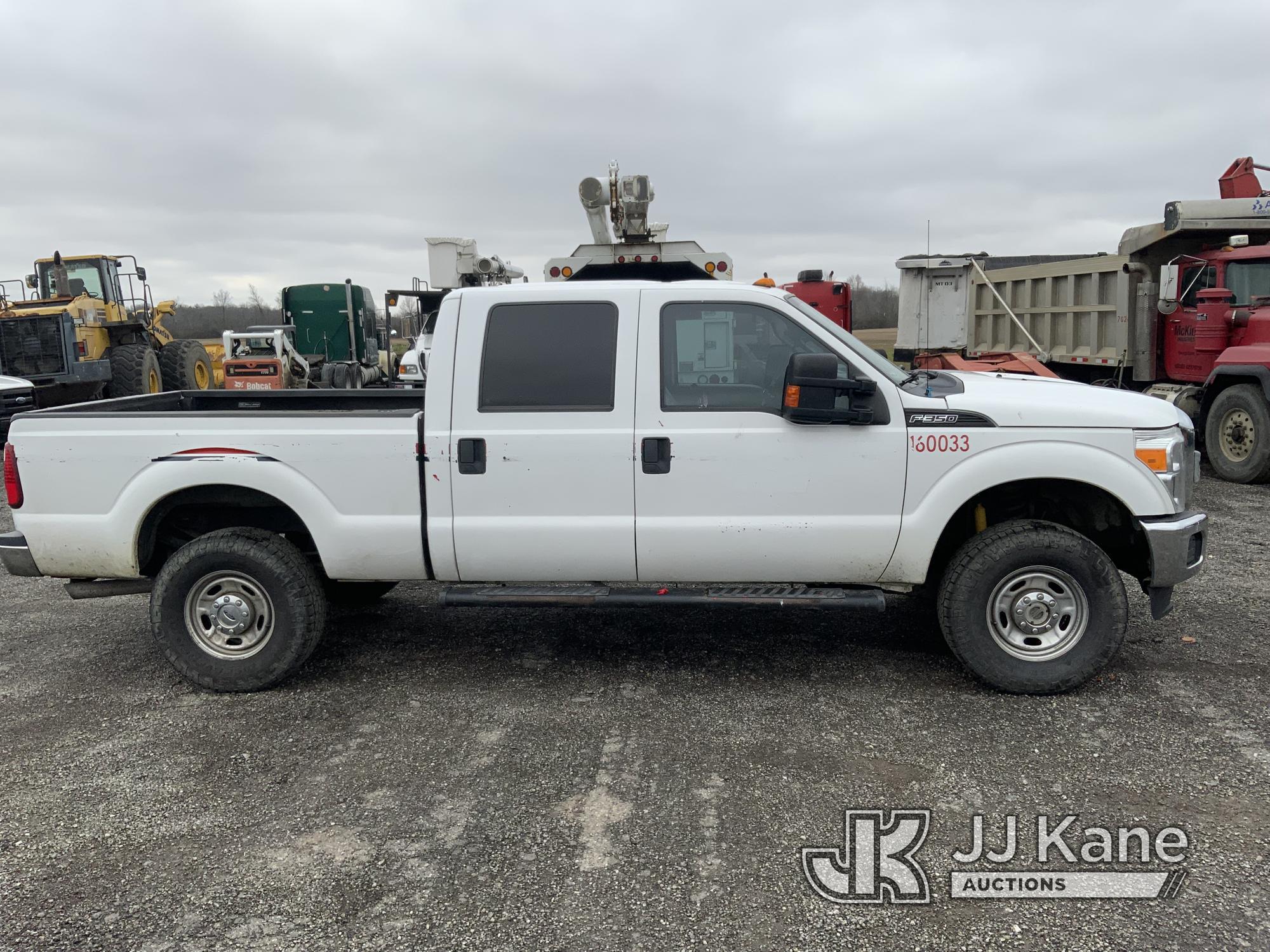 (Ashland, OH) 2016 Ford F250 4x4 Extended-Cab Pickup Truck Runs) (Will Not Move, Bad Transmission) (