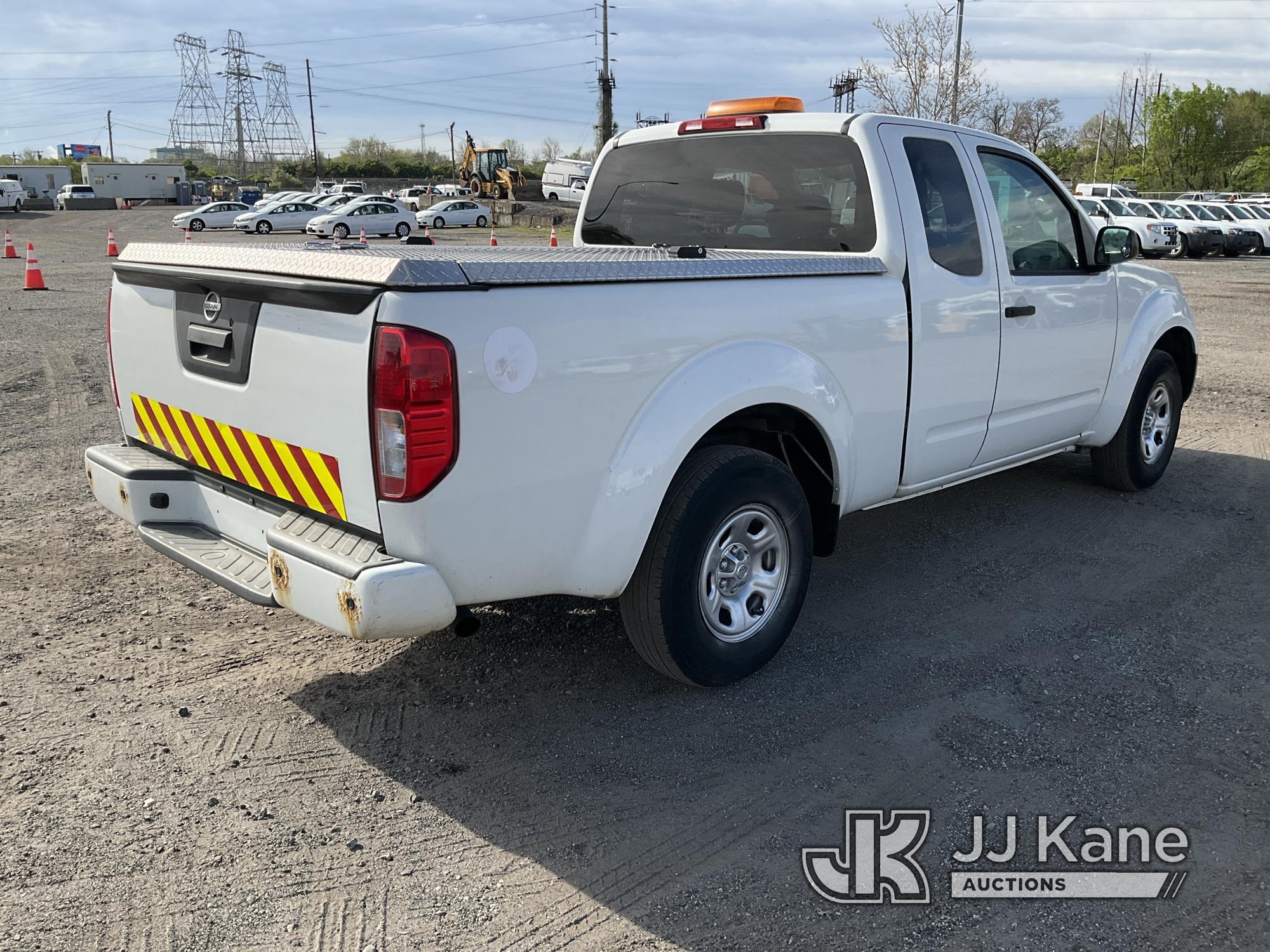 (Plymouth Meeting, PA) 2017 Nissan Frontier Extended-Cab Pickup Truck Runs & Moves, Body & Rust Dama