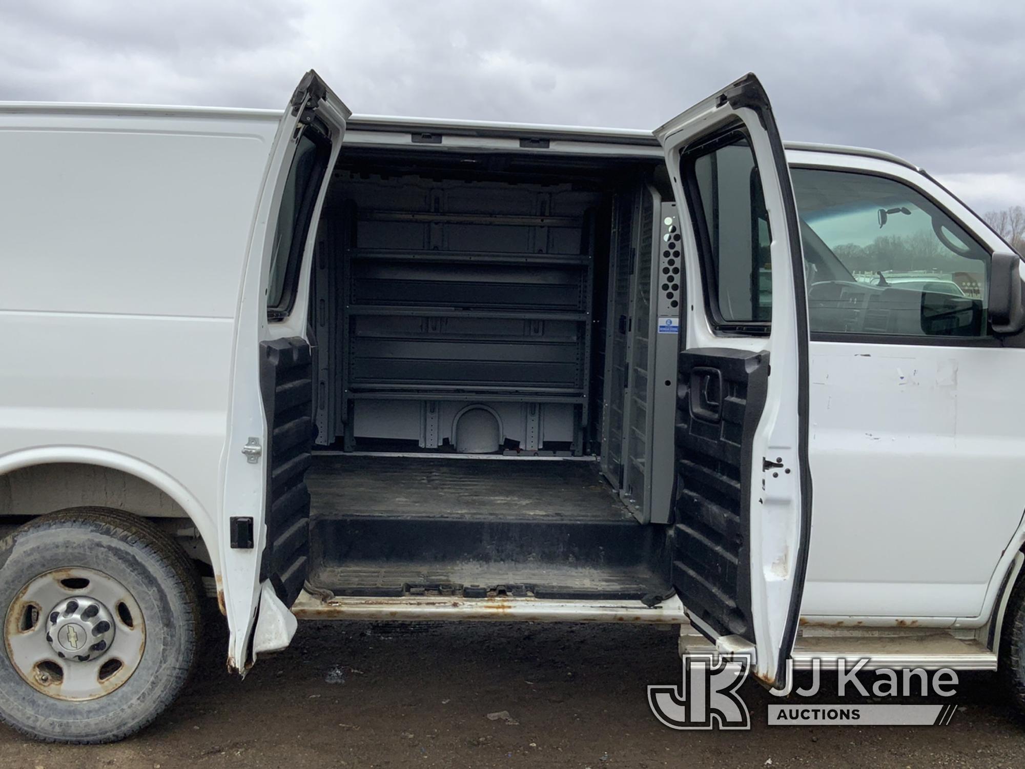 (Charlotte, MI) 2010 Chevrolet Express G2500 Cargo Van Runs, Moves, Jump to Start, Rust