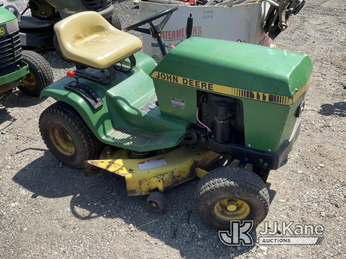 (Plymouth Meeting, PA) John Deere 111 38in Riding Mower Not Running Condition Unknown