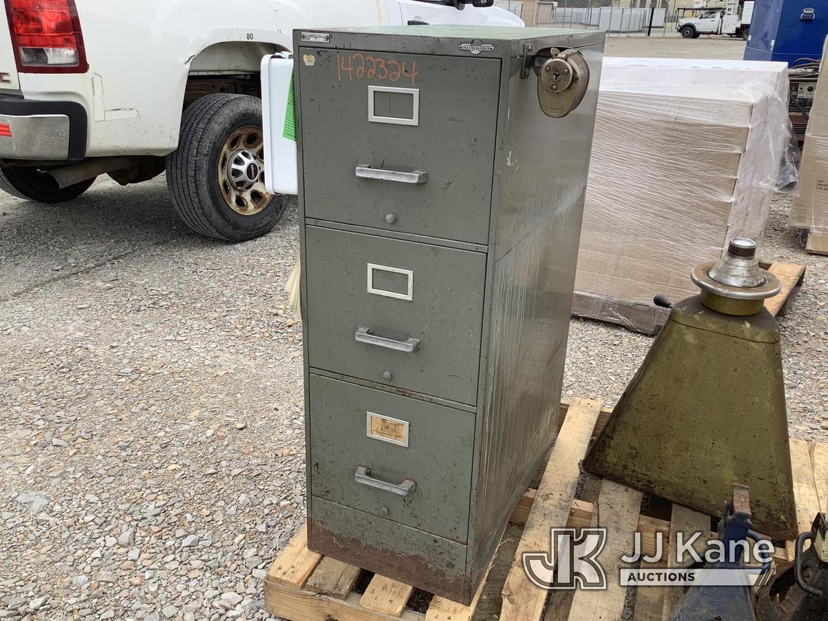 (Smock, PA) Globe-Wernickes Filing Cabinet Condition Unknown