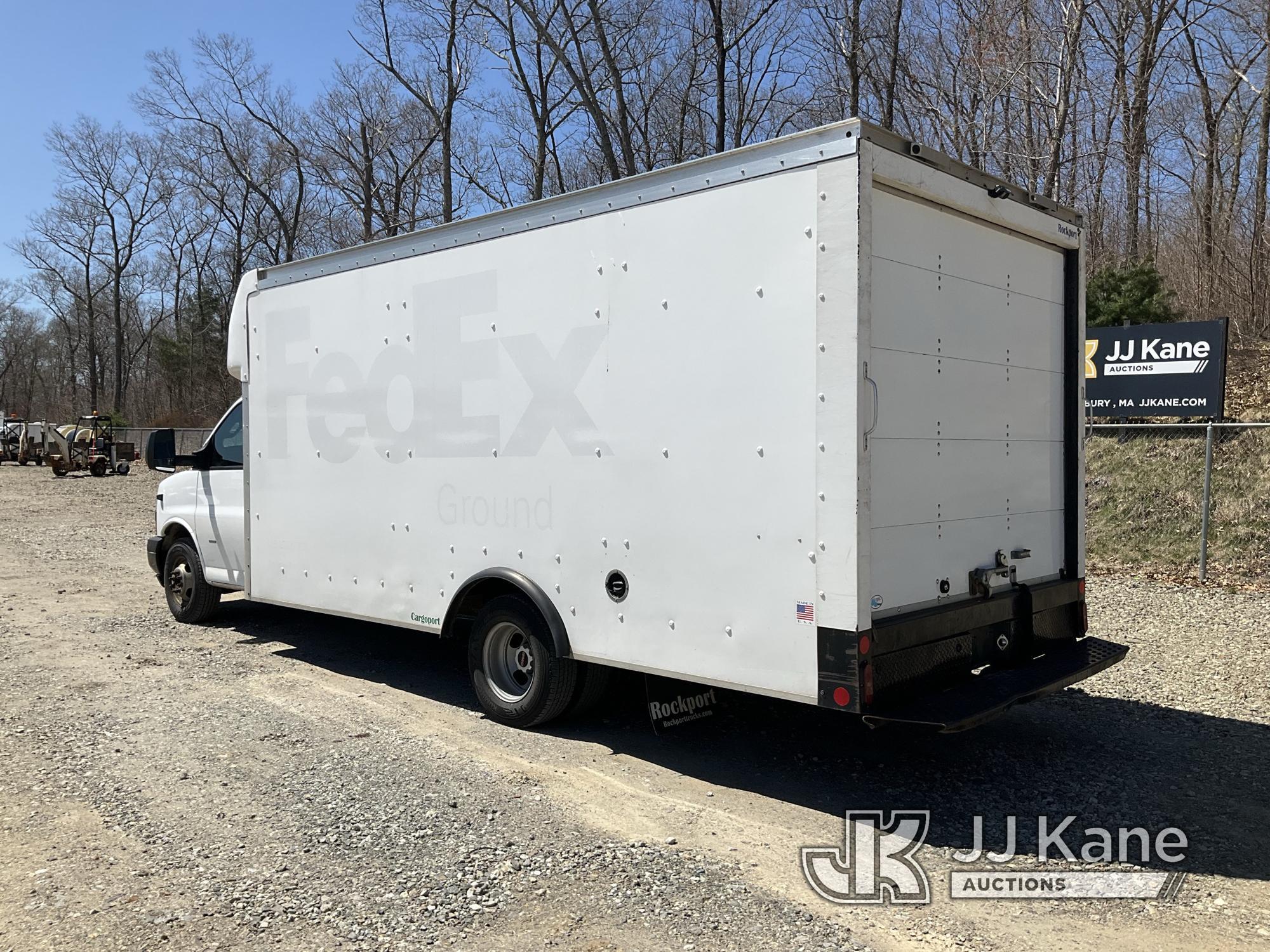 (Shrewsbury, MA) 2018 GMC Savana G3500 Cutaway Van Body Truck Runs & Moves