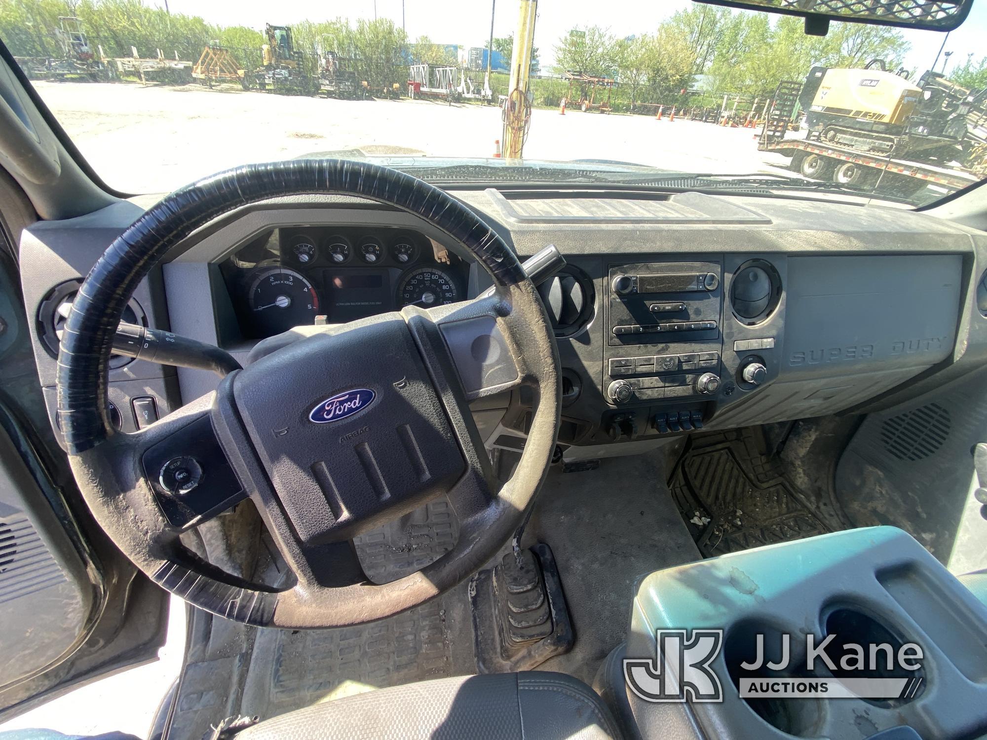 (University Park, IL) 2013 Ford F450 4x4 Service Truck Runs & Moves