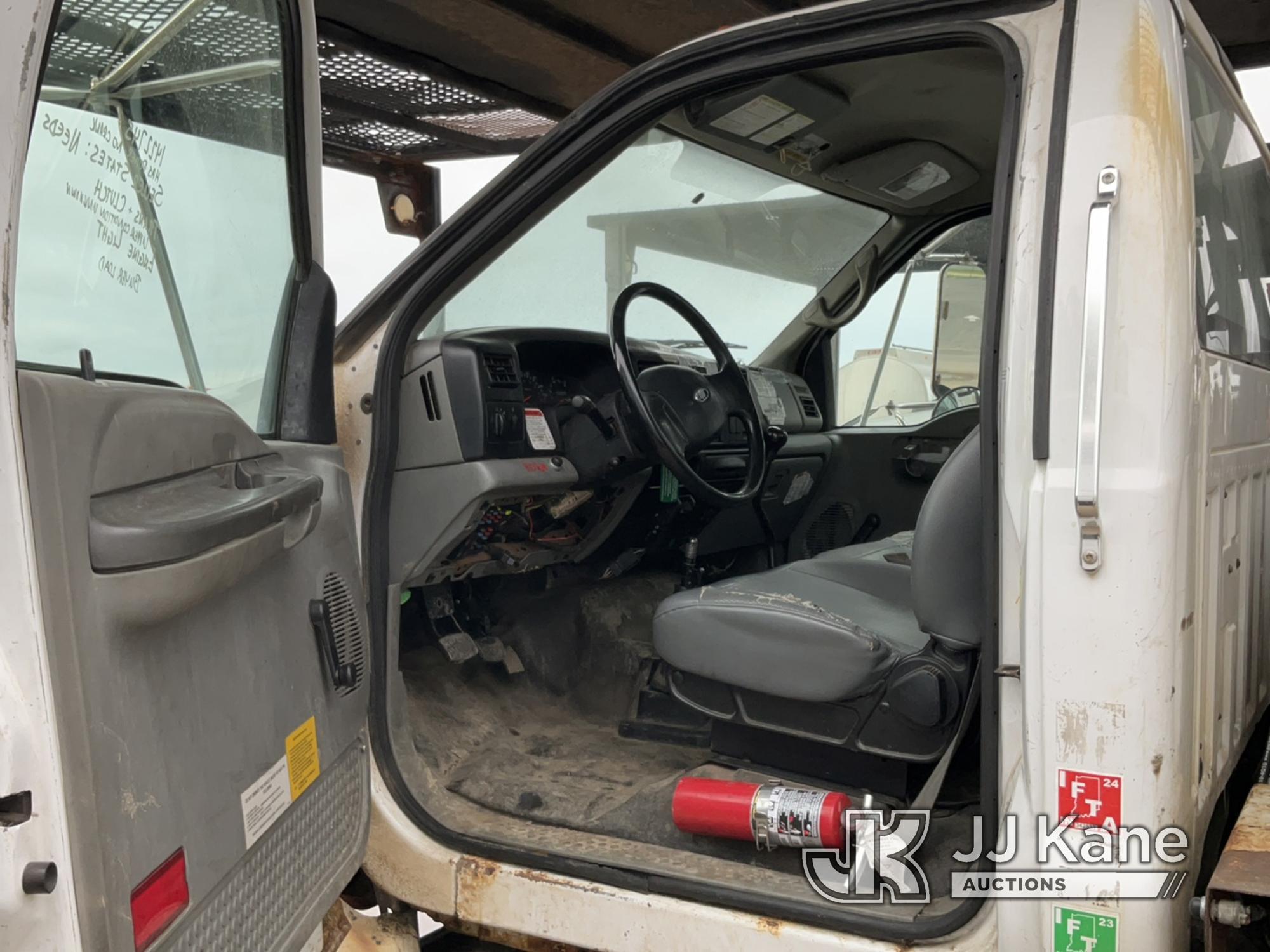 (Charlotte, MI) Altec LRV55, Over-Center Bucket Truck mounted behind cab on 2010 Ford F750 Chipper D