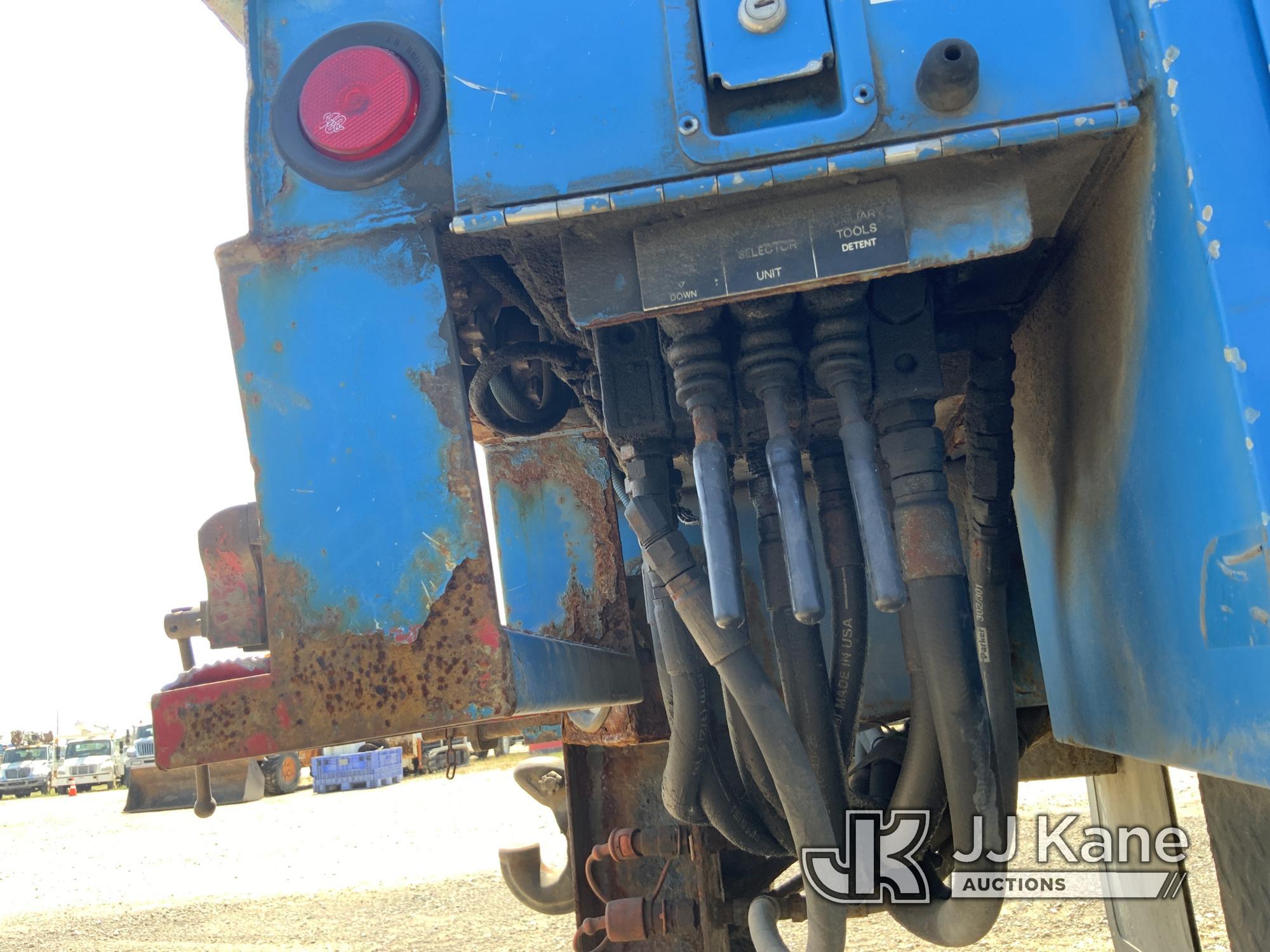 (Charlotte, MI) HiRanger 5FC-55, Bucket Truck center mounted on 2010 International 7400 WORKStar T/A