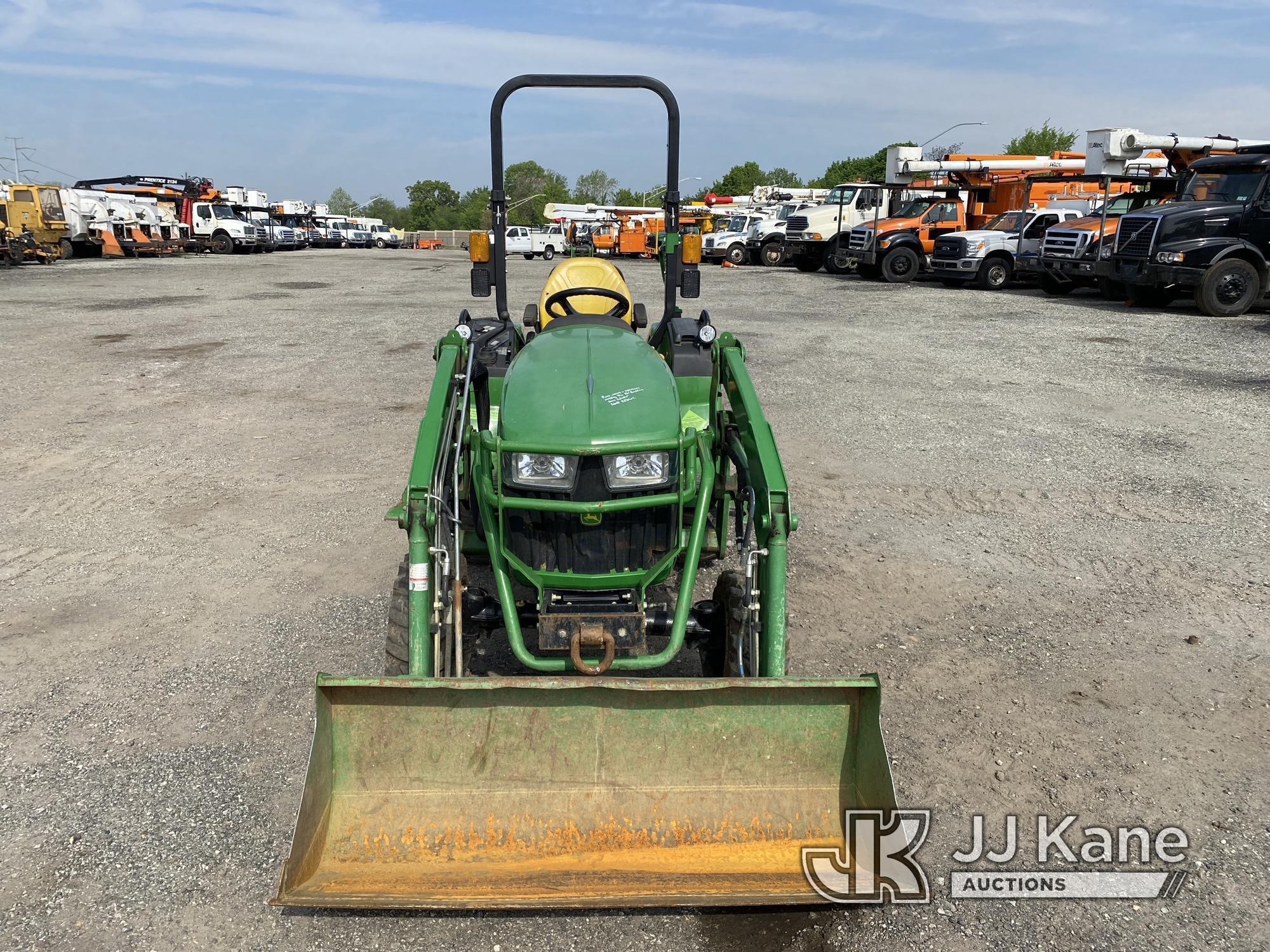 (Plymouth Meeting, PA) 2020 John Deere 2032 4x4 Mini Tractor Loader Backhoe Runs, Moves & Operates,