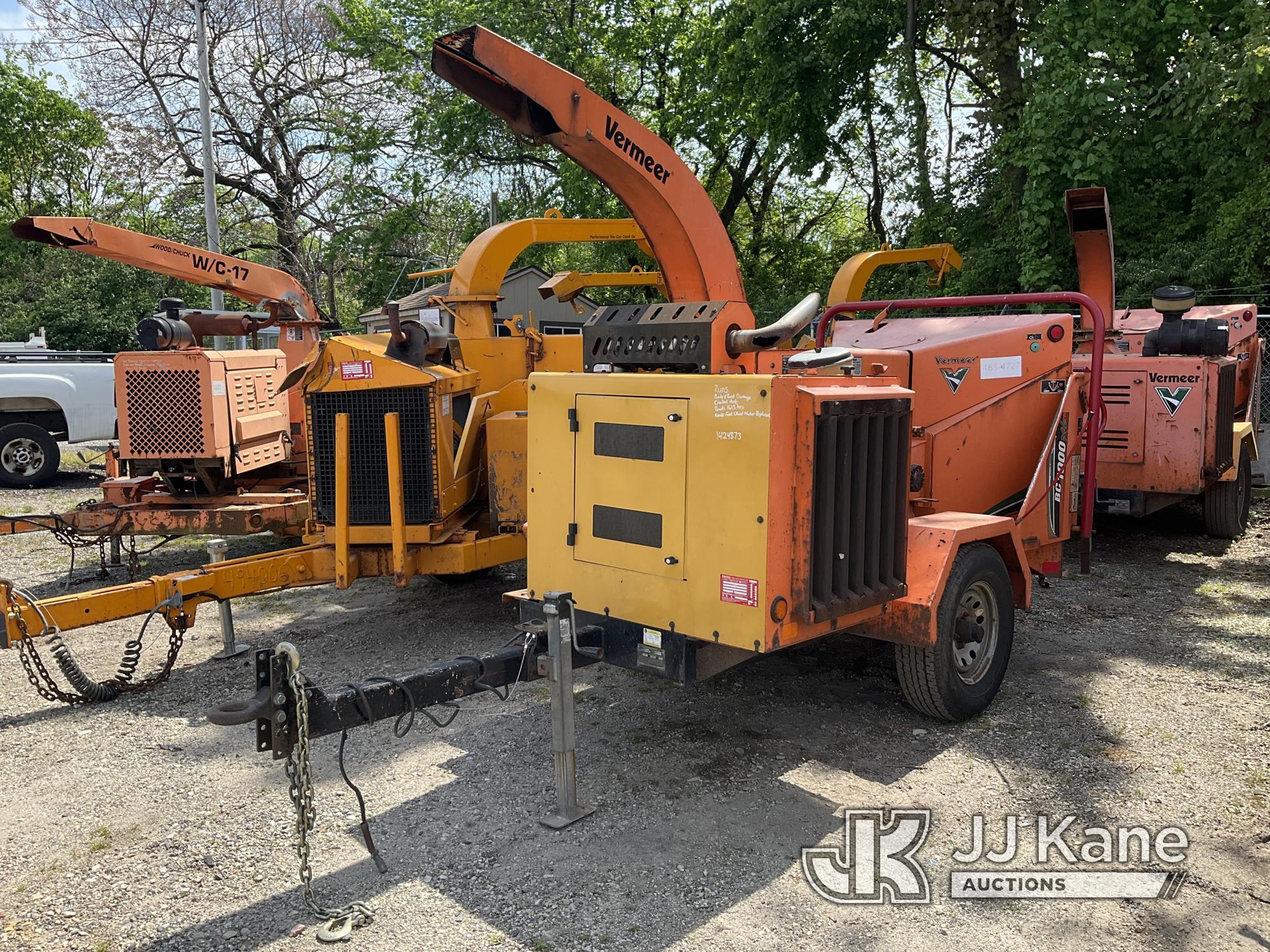 (Plymouth Meeting, PA) 2014 Vermeer BC1000XL Chipper (12in Drum) Runs, Body & Rust Damage, Seller St