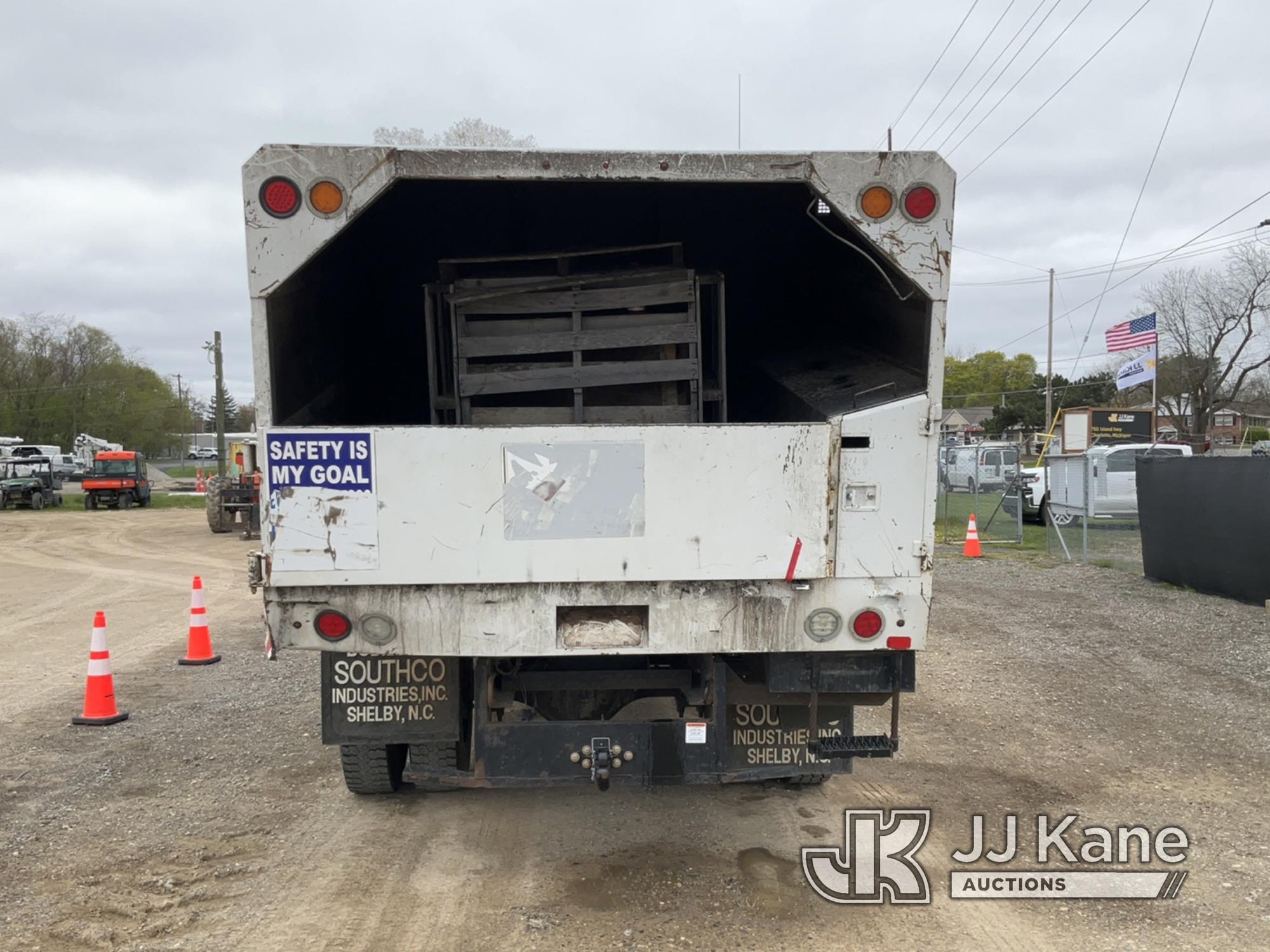 (Charlotte, MI) 2013 Ford F750 Chipper Dump Truck Runs, Moves, Dump Operates, ABS Light, Check Engin