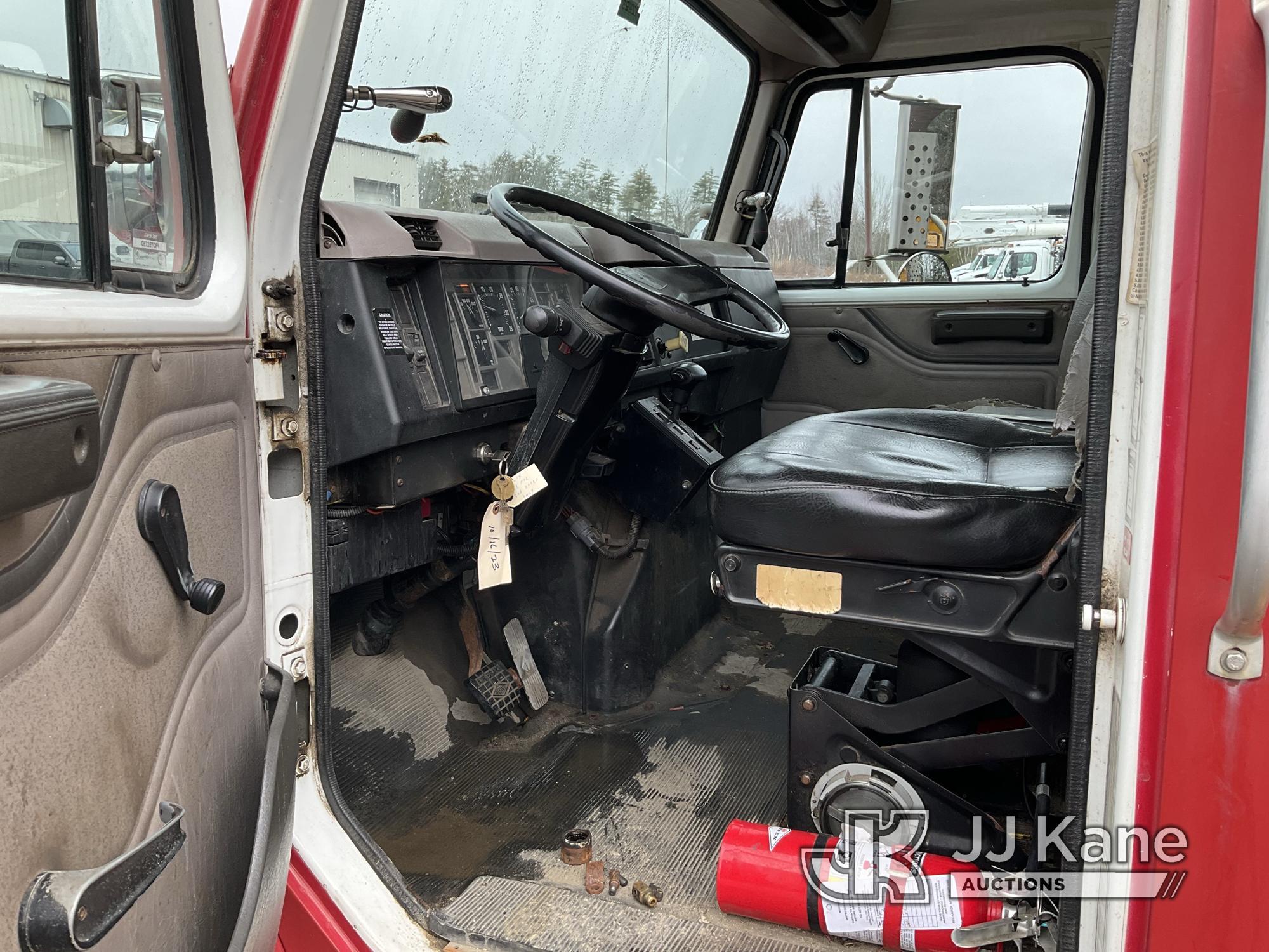 (Wells, ME) Altec D947-BR, Digger Derrick rear mounted on 1999 International 4900 Flatbed/Utility Tr