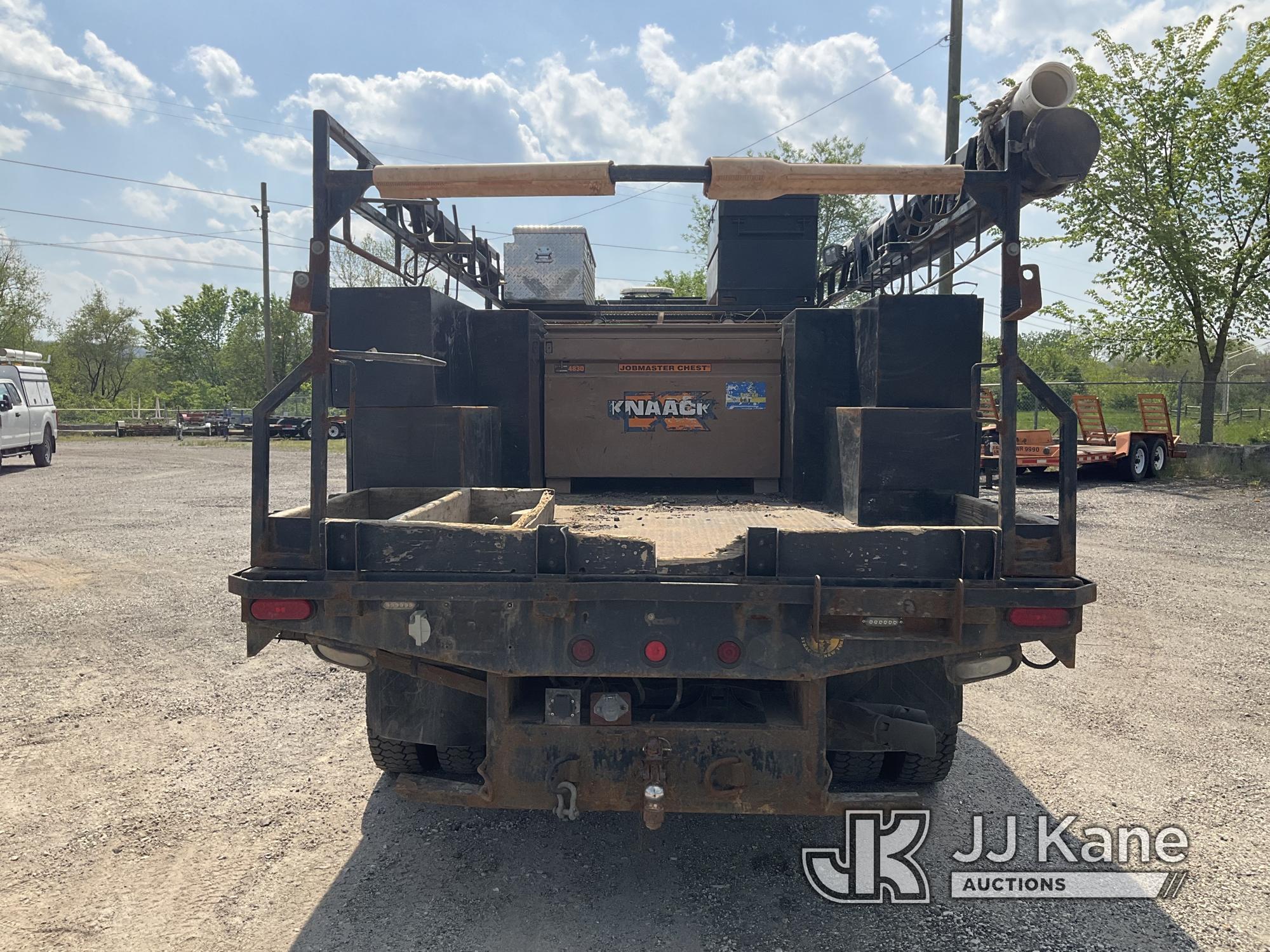 (Plymouth Meeting, PA) 2016 Ford F550 4x4 Crew-Cab Flatbed Truck Runs & Moves, Body & Rust Damage, C