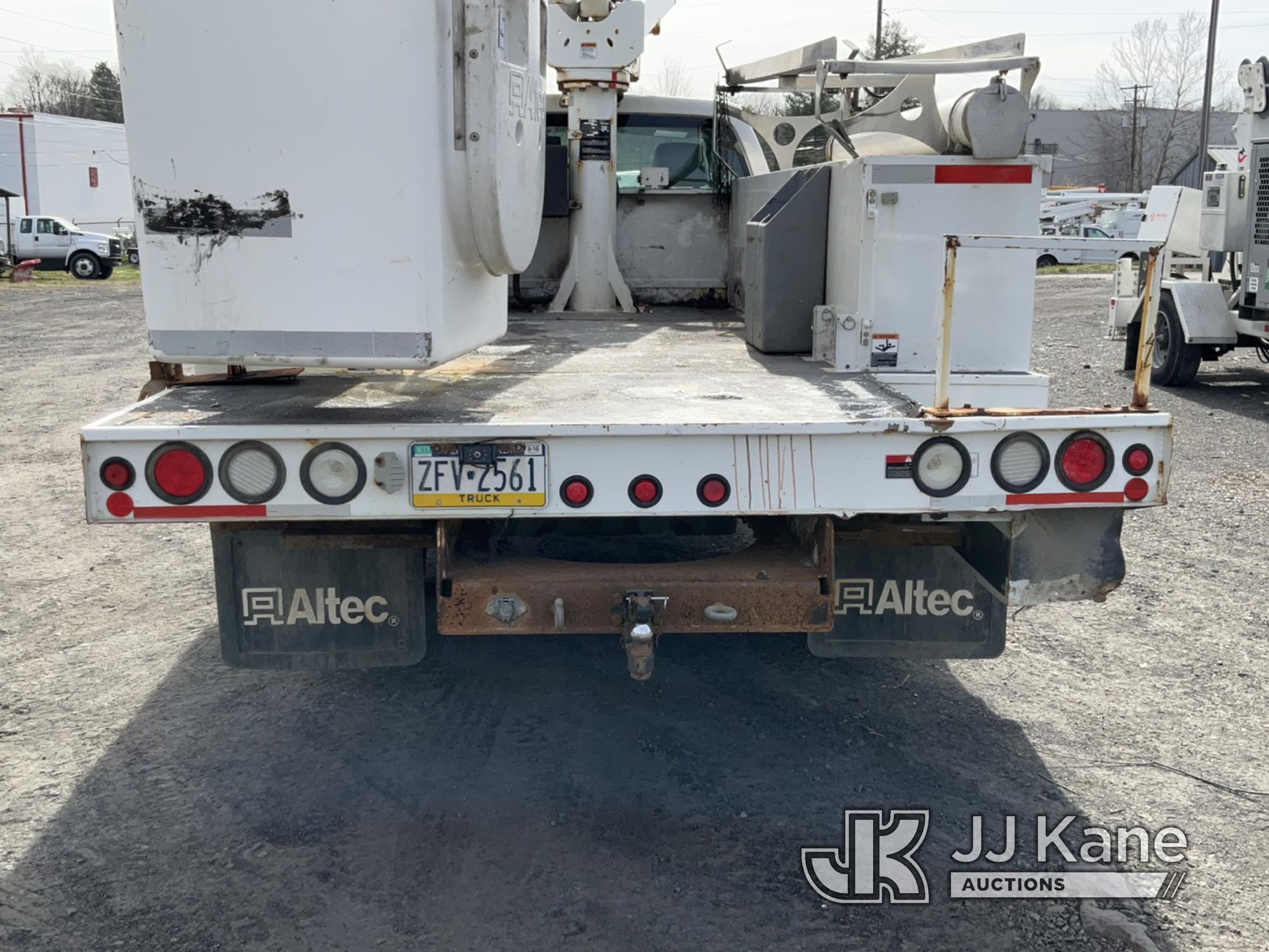 (Plains, PA) Altec AT200A, Telescopic Non-Insulated Bucket Truck mounted on 2014 Ford F450 Service T