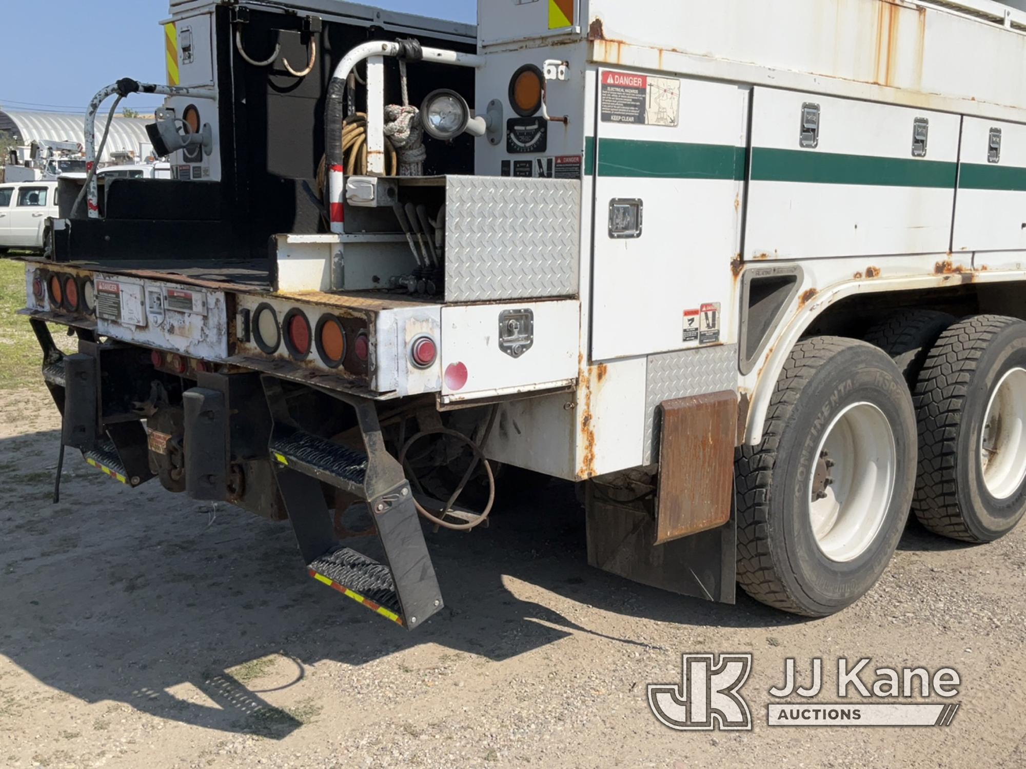 (Bellport, NY) Altec A55E-OC, Material Handling Bucket Truck rear mounted on 2009 International 4400