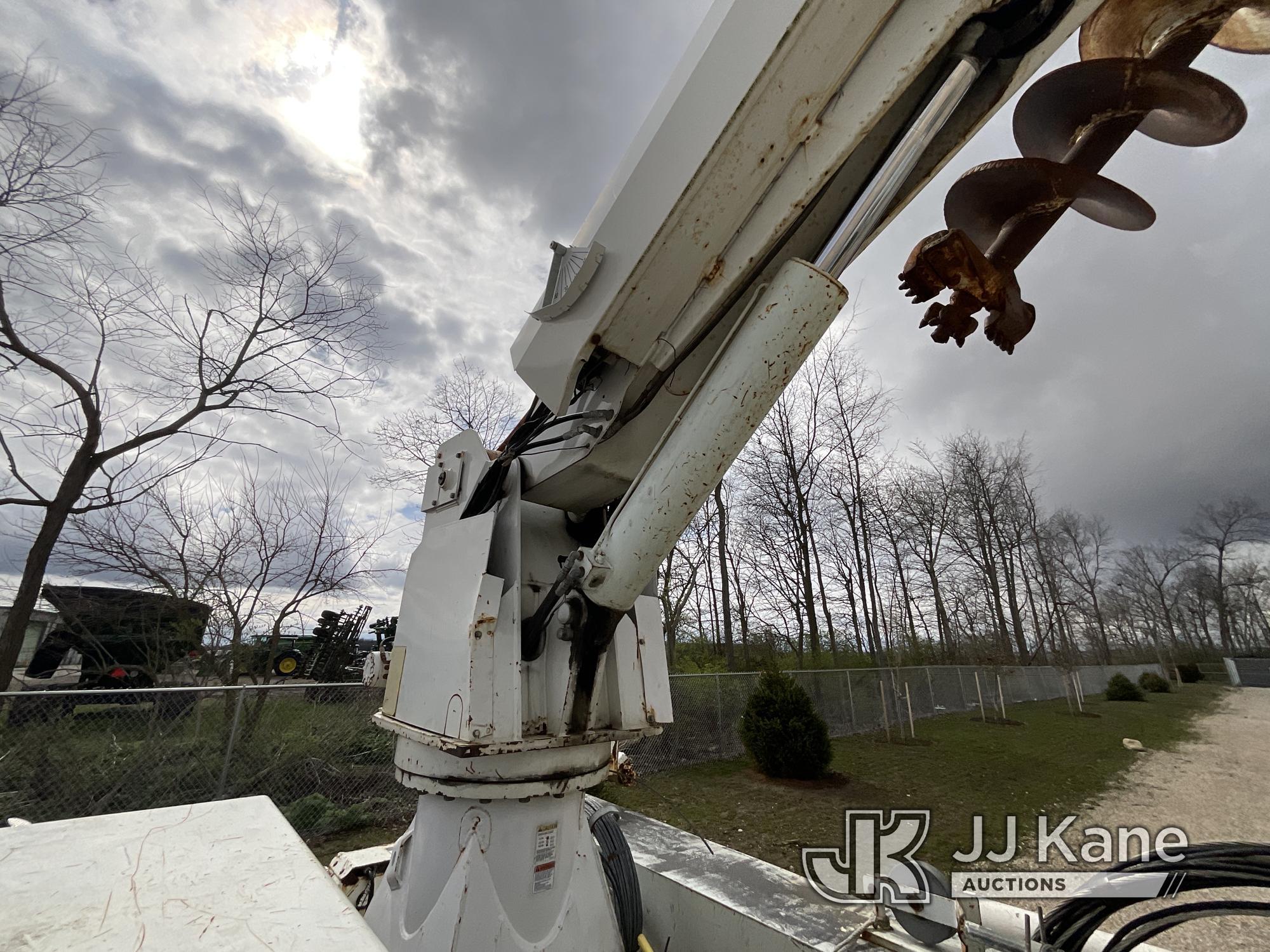 (London, OH) Altec DM45T, Digger Derrick rear mounted on 2004 International 4400 Utility Truck, Inve