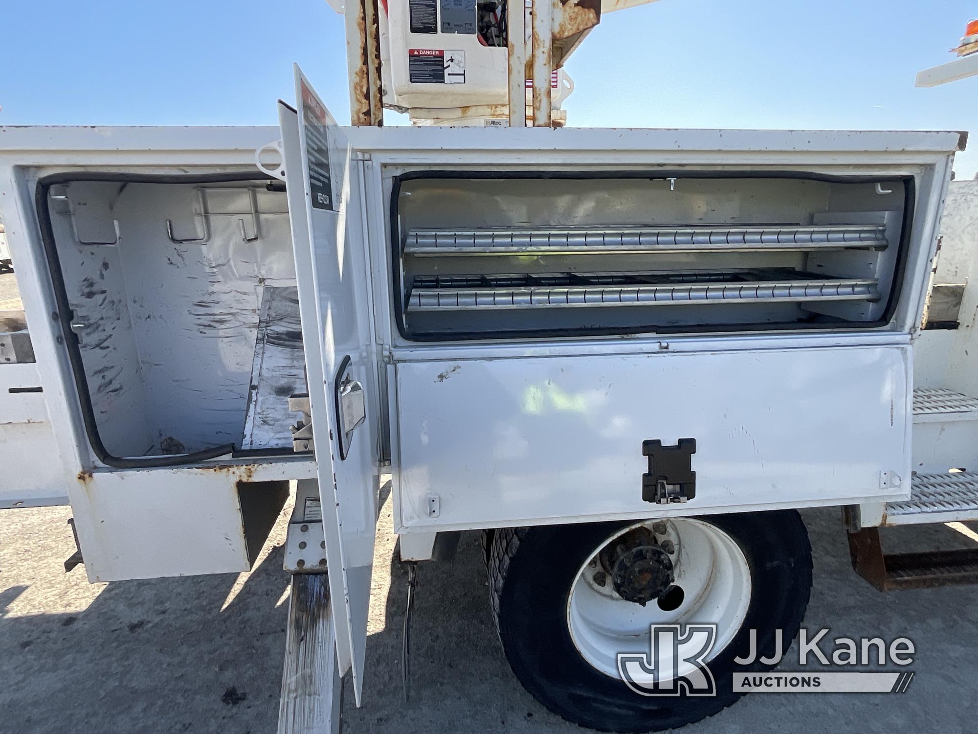 (Pataskala, OH) Altec AA55E, Material Handling Bucket Truck rear mounted on 2019 Freightliner M2 106