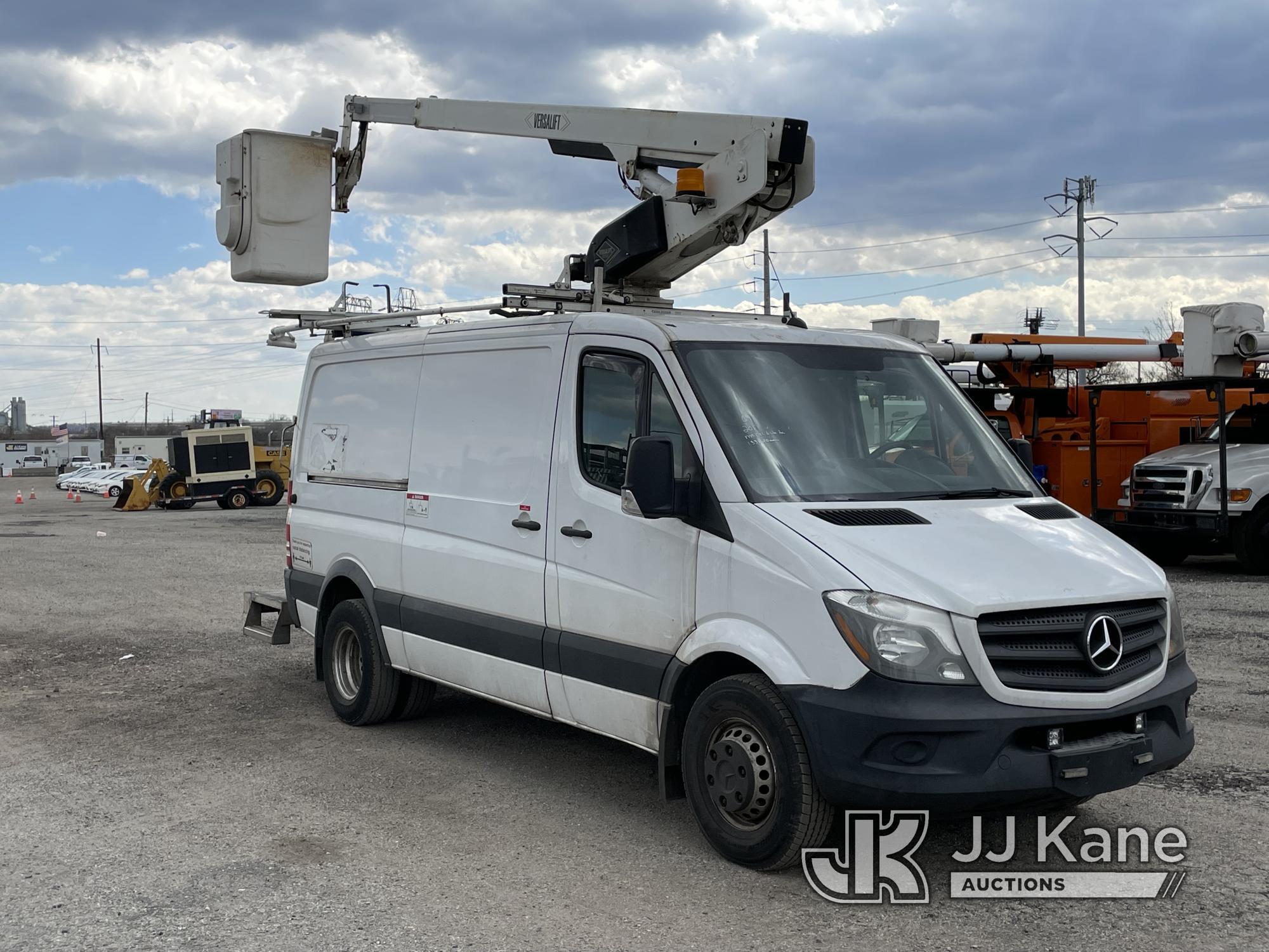 (Plymouth Meeting, PA) Versalift VANTEL29NE-01, Telescopic Non-Insulated Bucket Van mounted on 2017