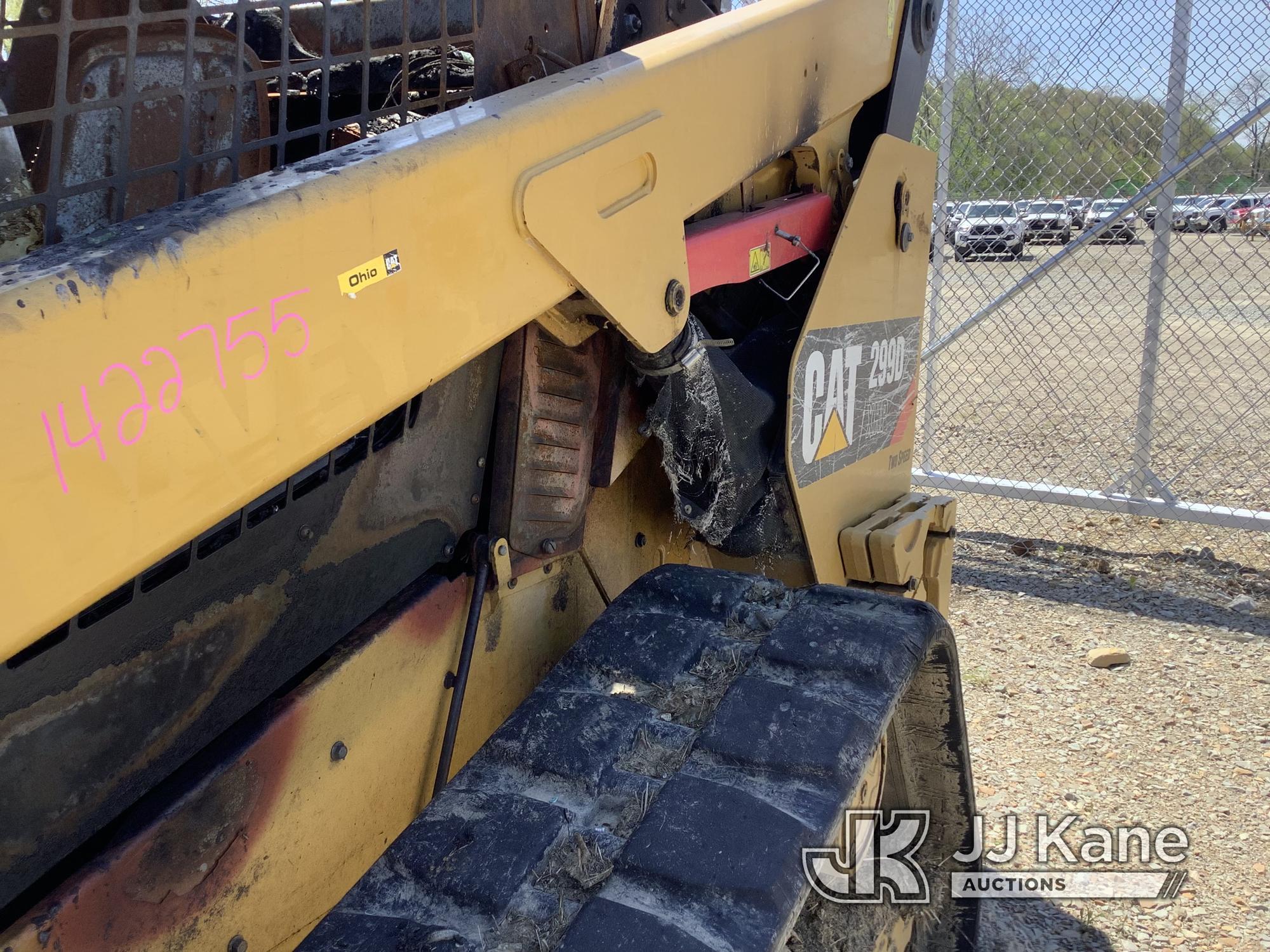 (Smock, PA) 2019 Caterpillar 299D2XHP Skid Steer Loader, Selling with attachment item #1422755 Not R