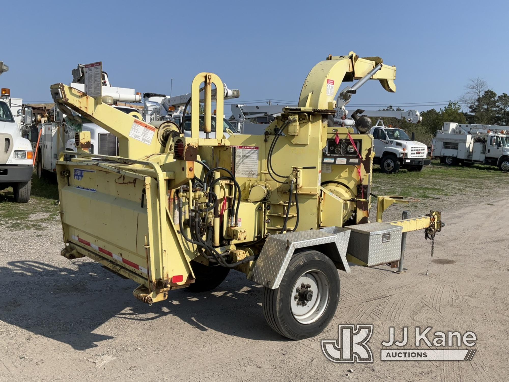 (Bellport, NY) Bandit Industries 200XP Portable Chipper (12in Disc) No Title) (Runs) (Note: Inspecti