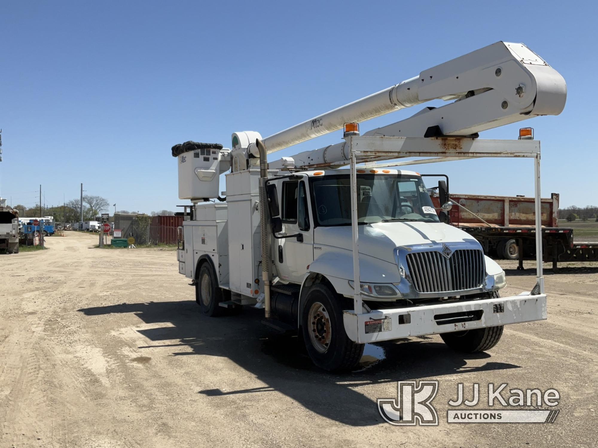 (Charlotte, MI) Altec AA755L, Material Handling Bucket Truck rear mounted on 2008 International 4300