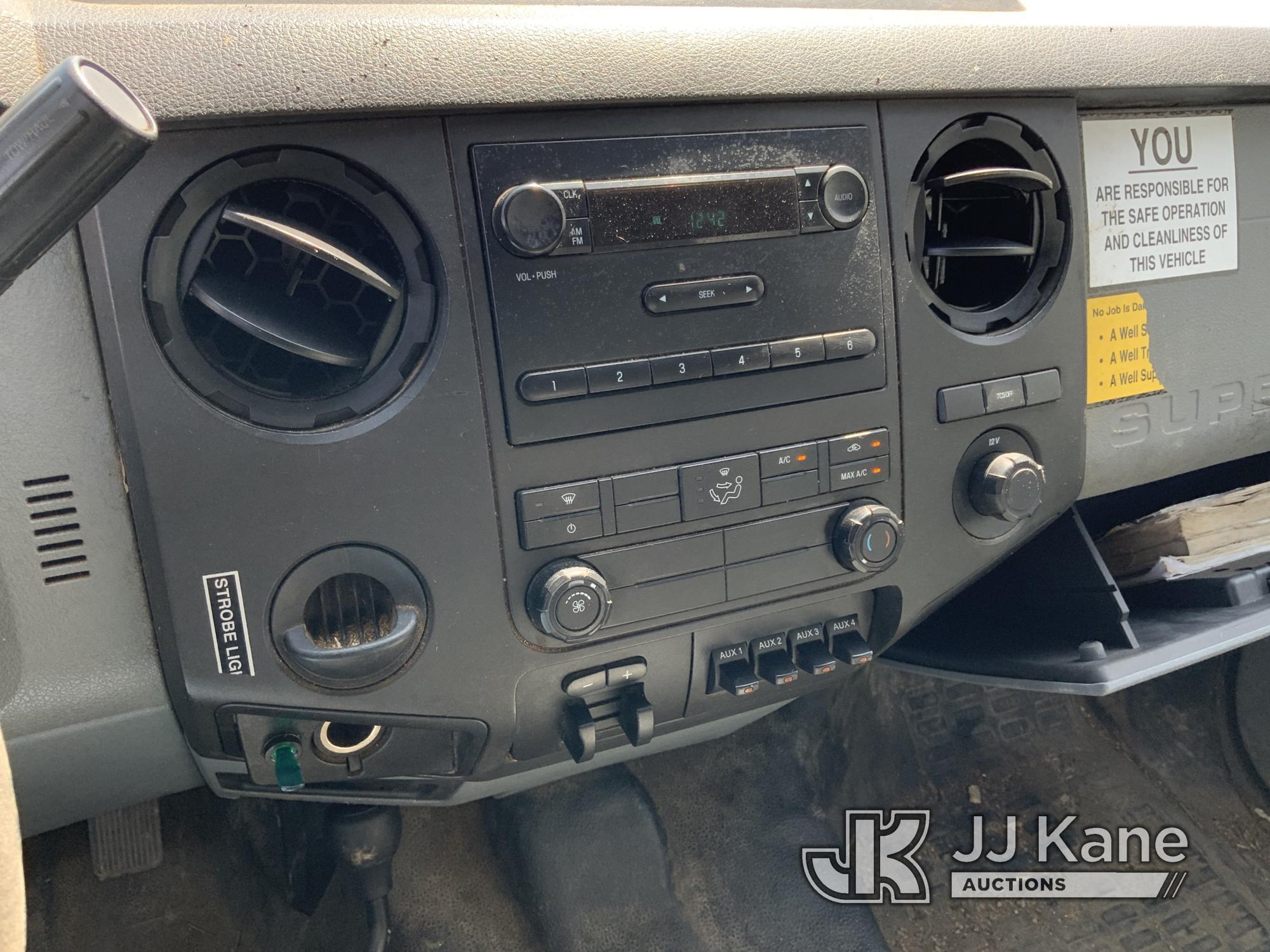 (Fort Wayne, IN) 2013 Ford F550 4x4 Crew-Cab Chipper Dump Truck Runs & Moves) (Dump Inoperable, Chec