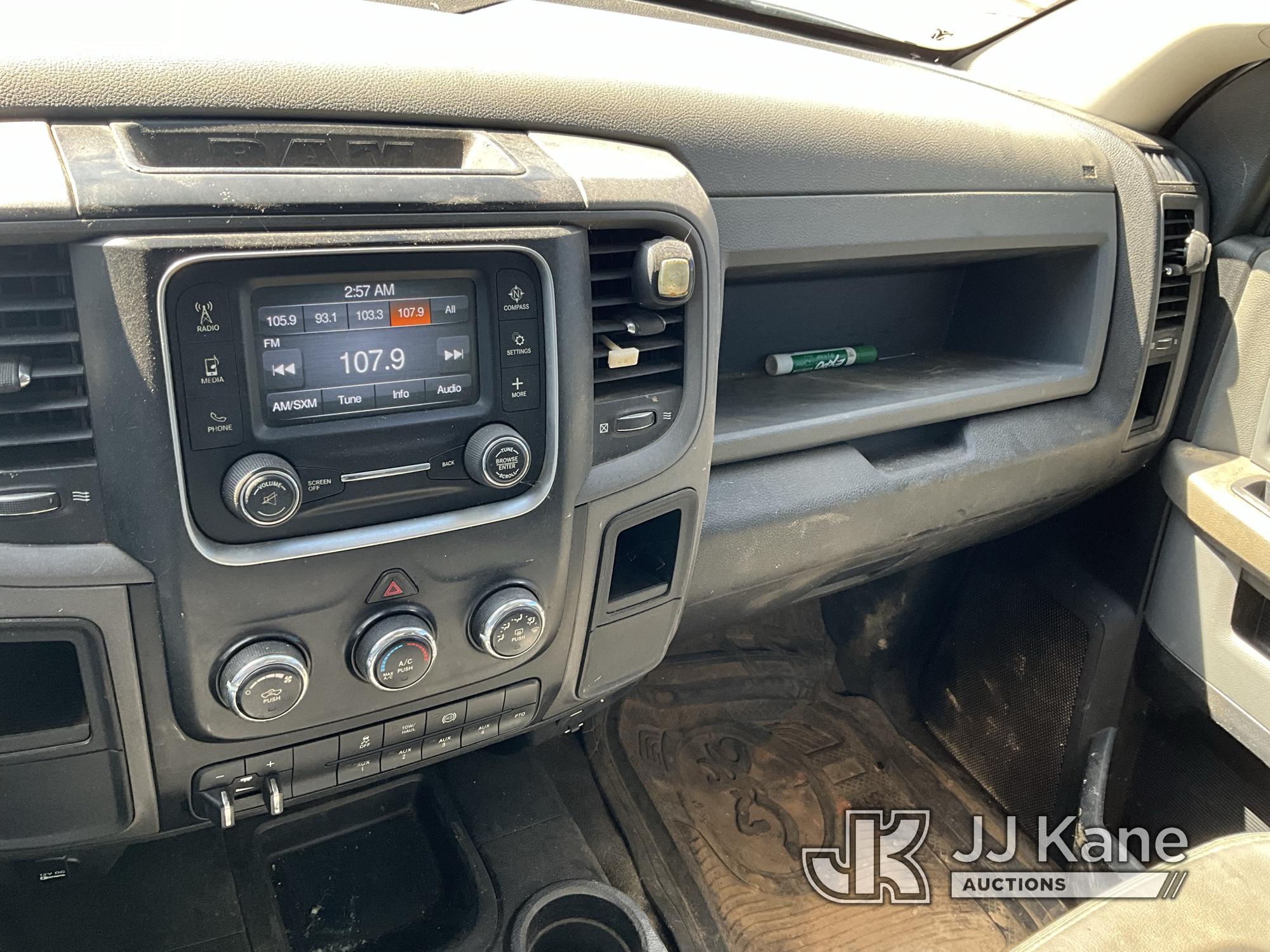 (Rosebush, MI) 2013 RAM 5500 4x4 Service Truck Starts, Runs, Moves) (  Check Engine Light On,  Rust.