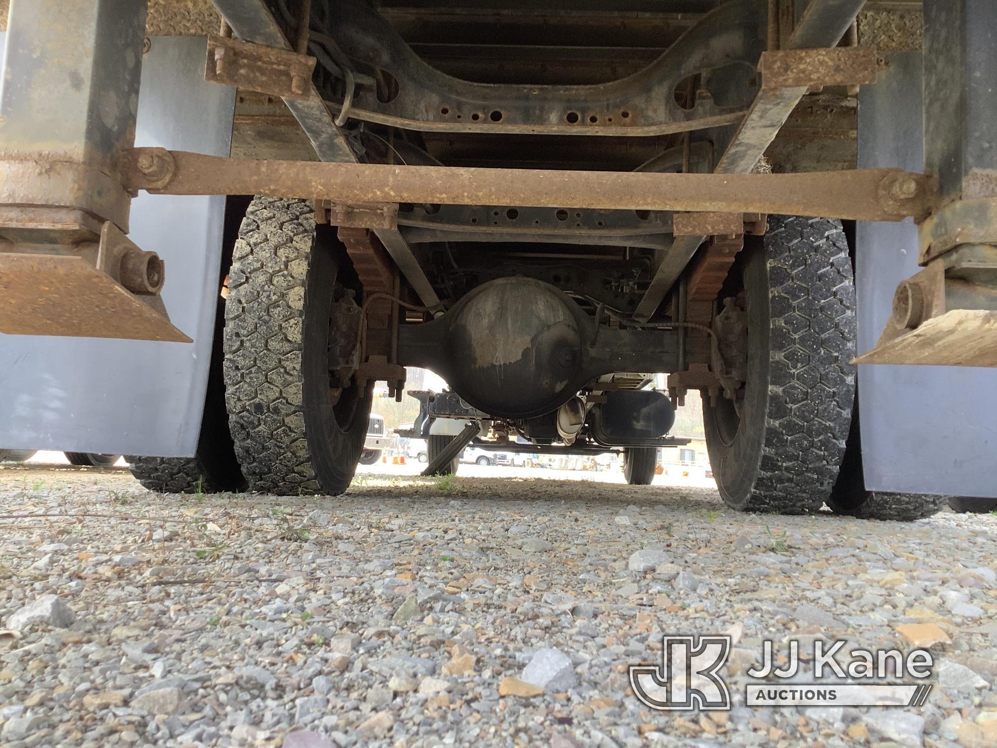 (Smock, PA) 2005 International 4300 Van Body Truck Not Running, Cranks Over, Condition Unknown, Rust