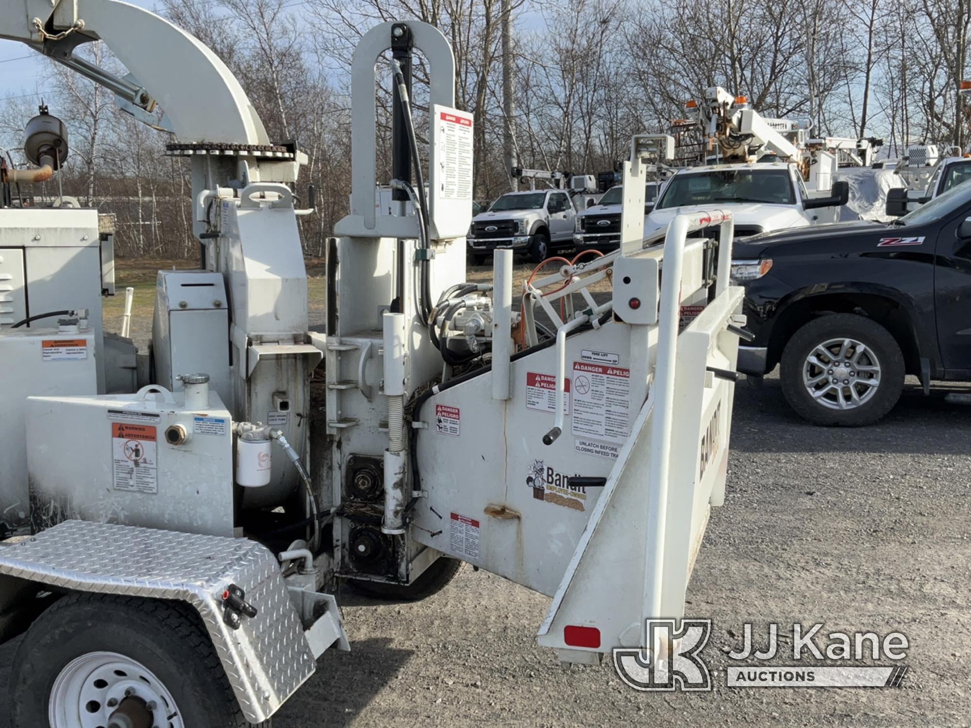 (Plains, PA) 2022 Bandit Industries Brush Bandit 200UC Portable Chipper (12 in Disc), Trailer Mounte