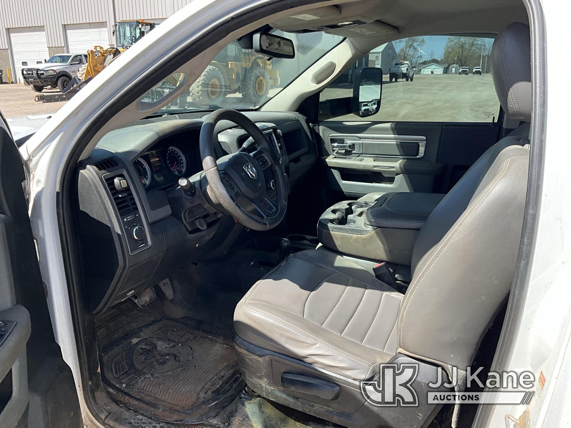 (Rosebush, MI) 2013 RAM 5500 4x4 Service Truck Starts, Runs, Moves) (  Check Engine Light On,  Rust.