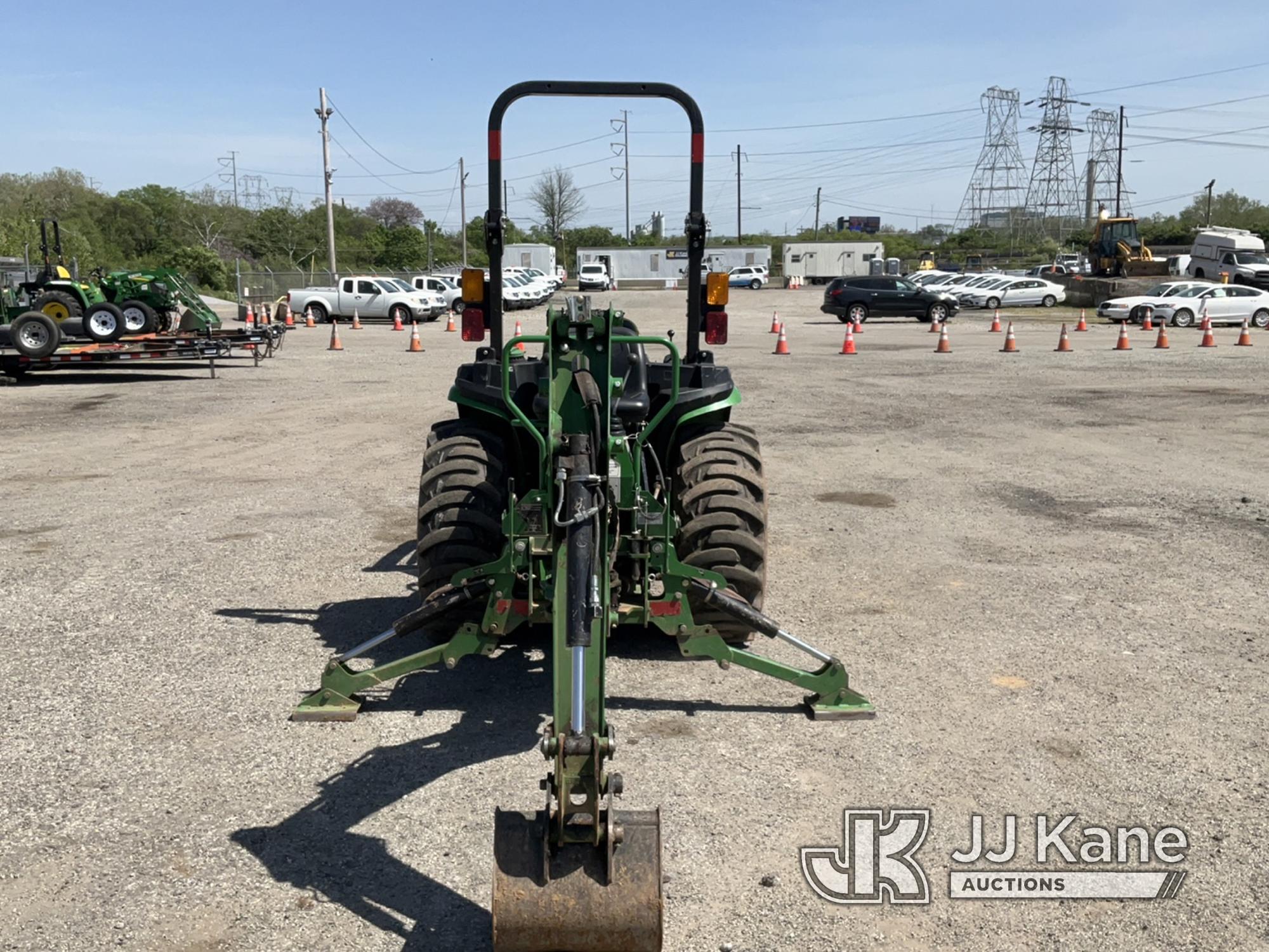 (Plymouth Meeting, PA) 2020 John Deere 3032 Mini Utility Tractor Loader Backhoe Runs, Moves & Operat