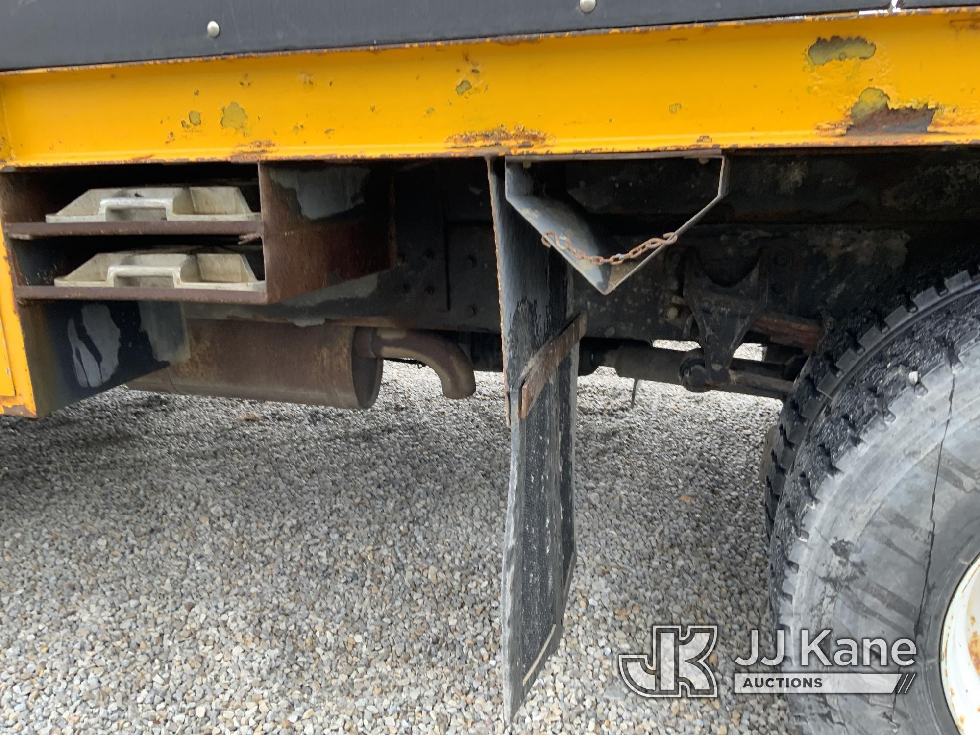 (Fort Wayne, IN) Terex/Telelect Commander 4047, Digger Derrick rear mounted on 2005 International 73