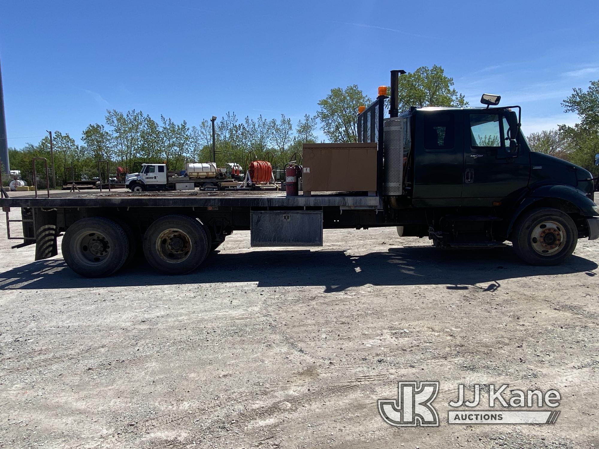 (University Park, IL) 2009 International 8600 Extended-Cab Flatbed Truck Runs & Moves